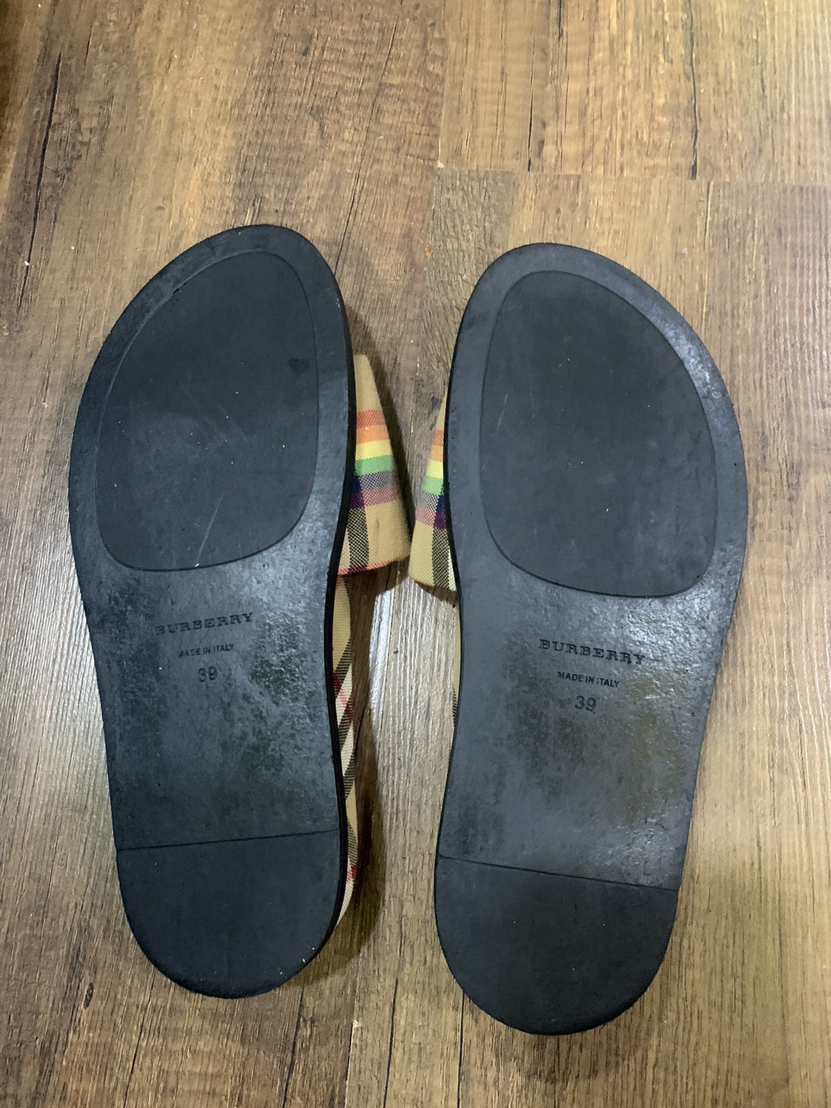 Authentic BURBERRY women sandals size 6.5 - 5