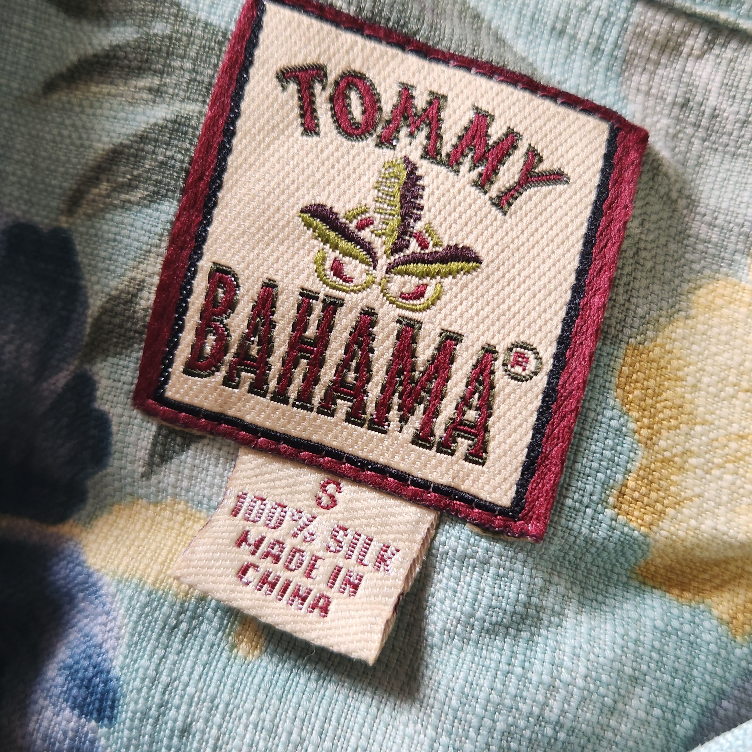 Vintage Tommy Bahama Colourful Silk Shirts Buttons Up - 4