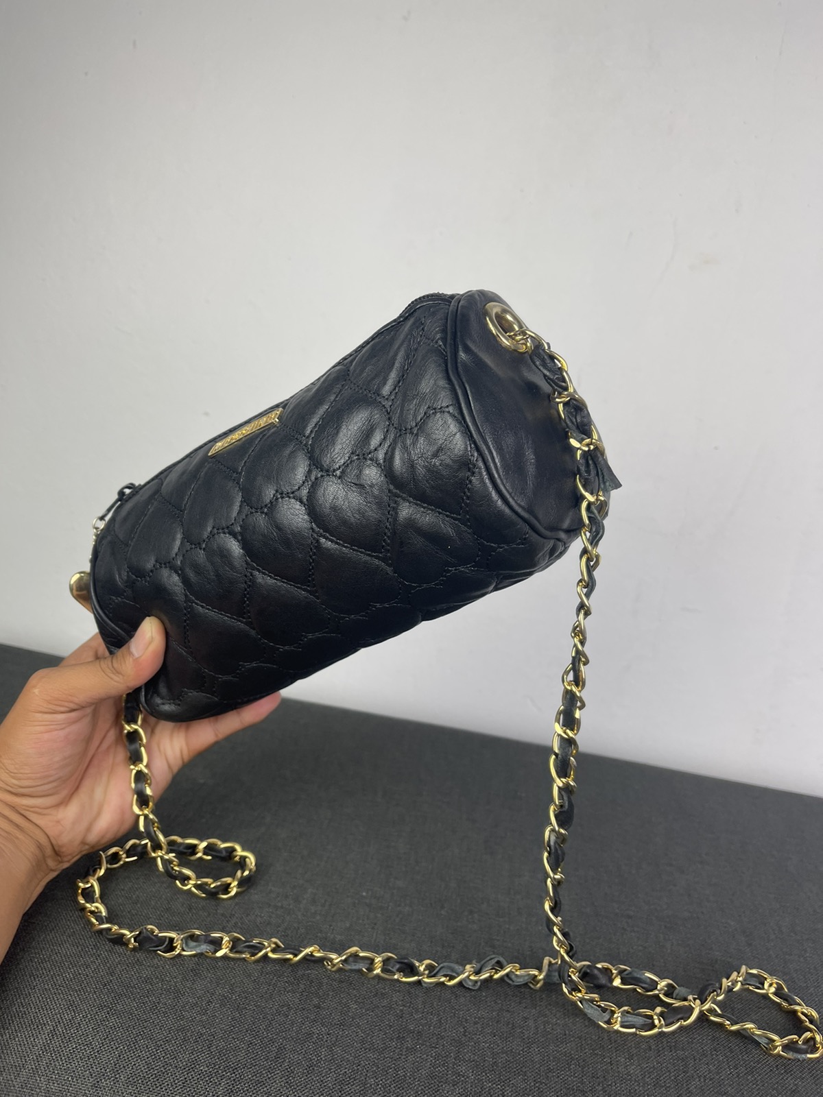 Steals🔥Moschino quilted Cylinder Black crossbody bag - 4