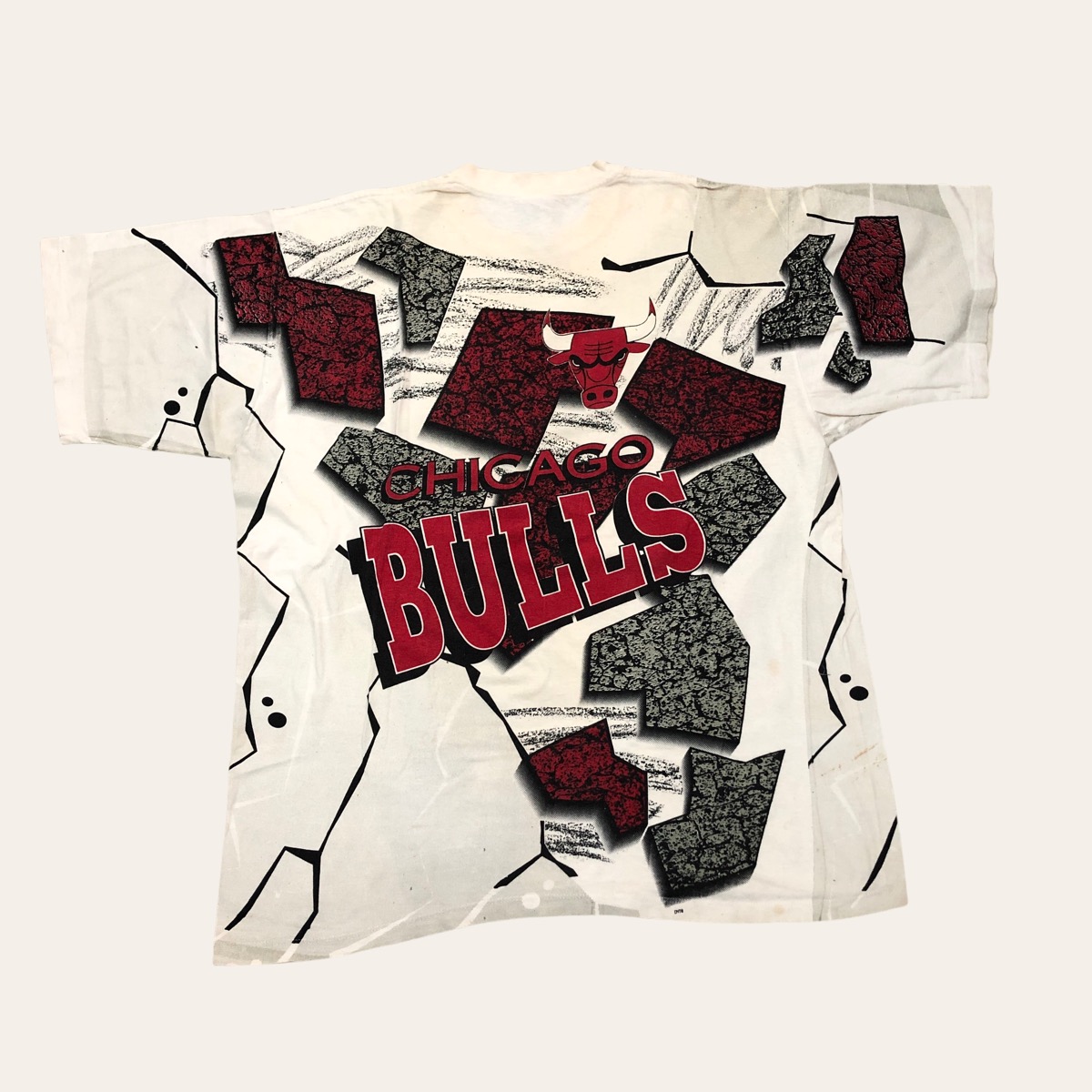 Vintage - Vintage Chicago Bulls NBA Basketball Overprint T-Shirt - 2