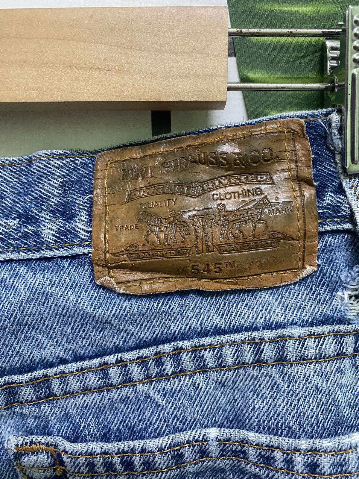 Vintage 90s LEVIS 545 Brown Tab loose Fit Denim - L48 - 15