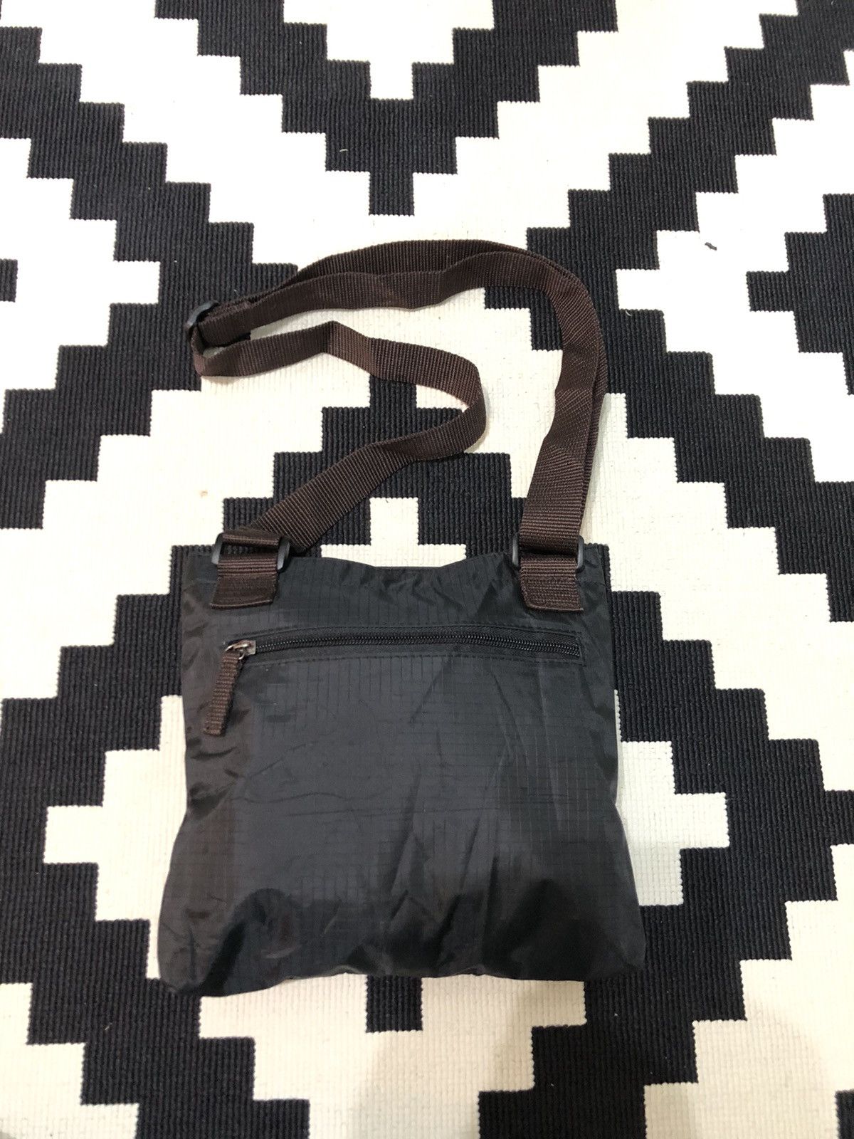 Japanese Brand - Unbrand Sling Bag - 4