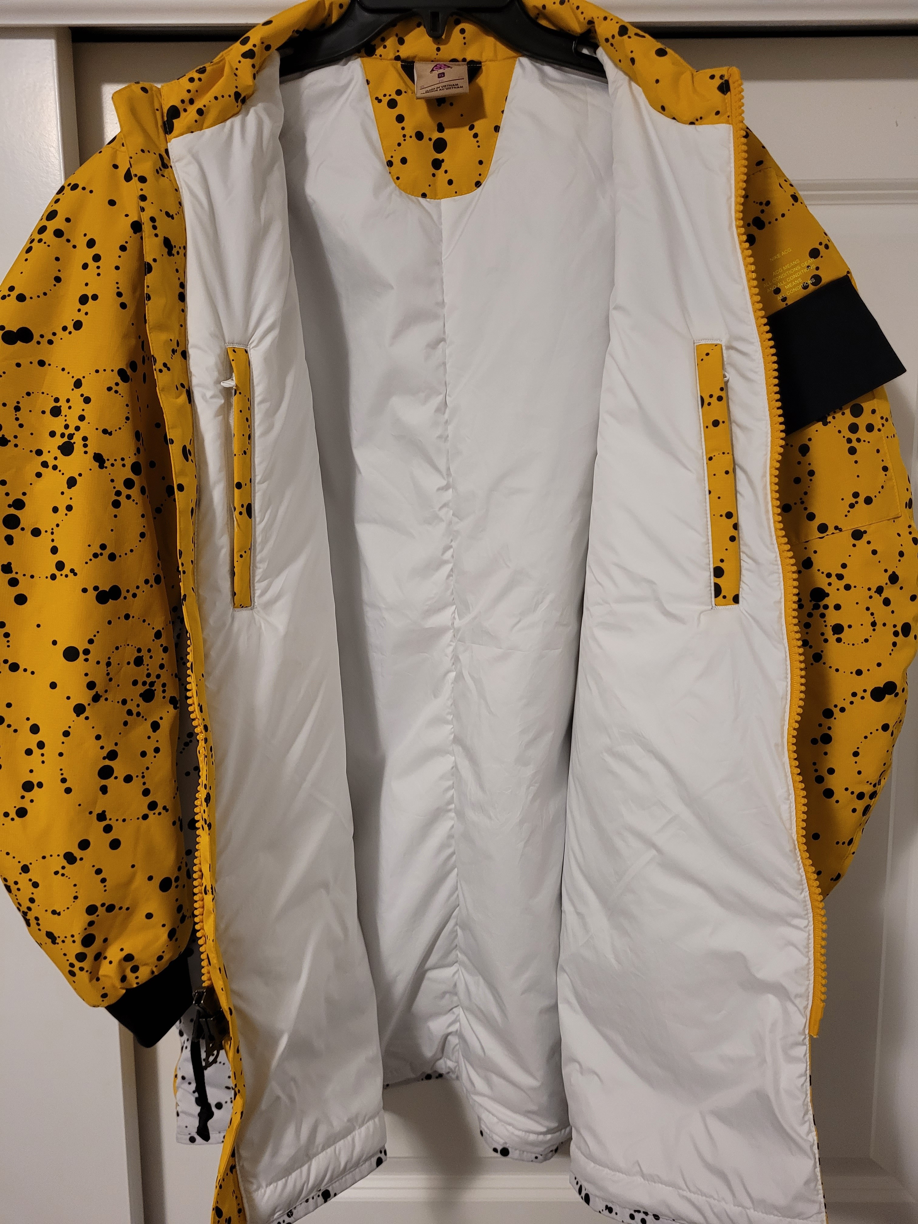 Nikelab ACG Insulated Jacket White and Yellow Ochre - 3