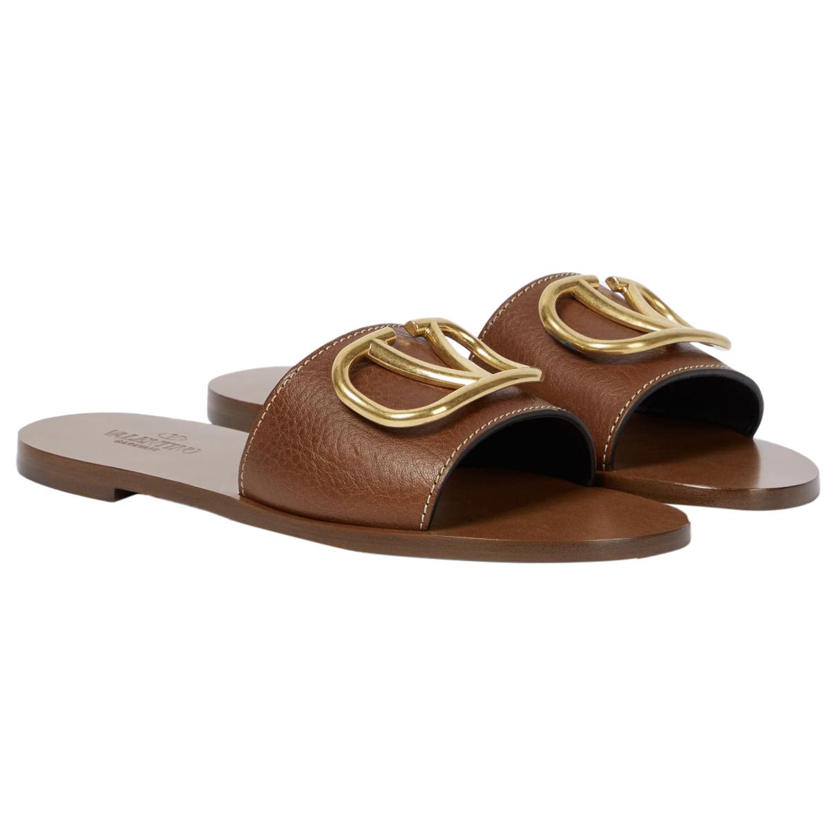 VLogo leather sandal - 1