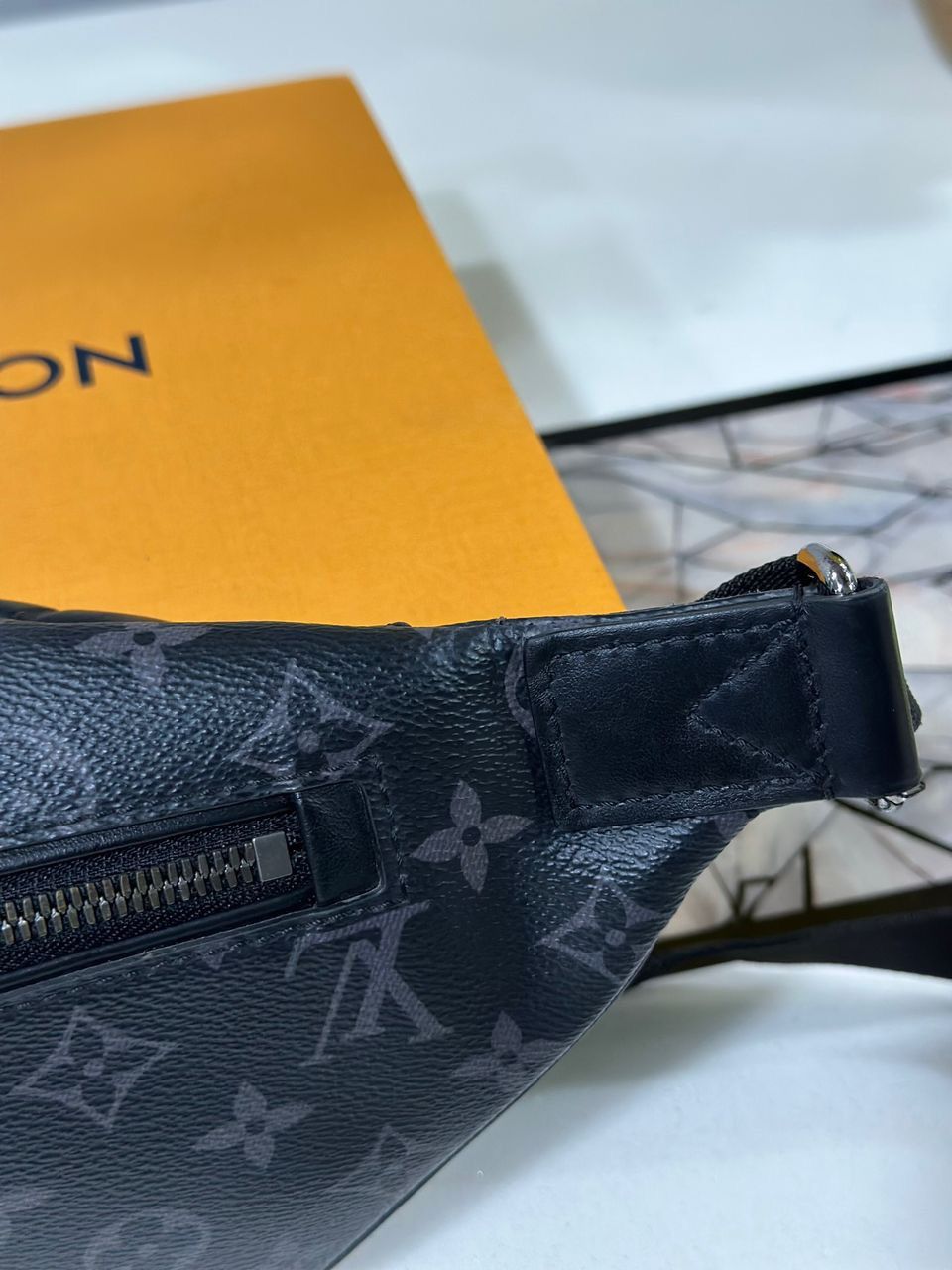 Authentic Louis Vuitton Discovery Bumbag Waist Bag New 2022 - 17