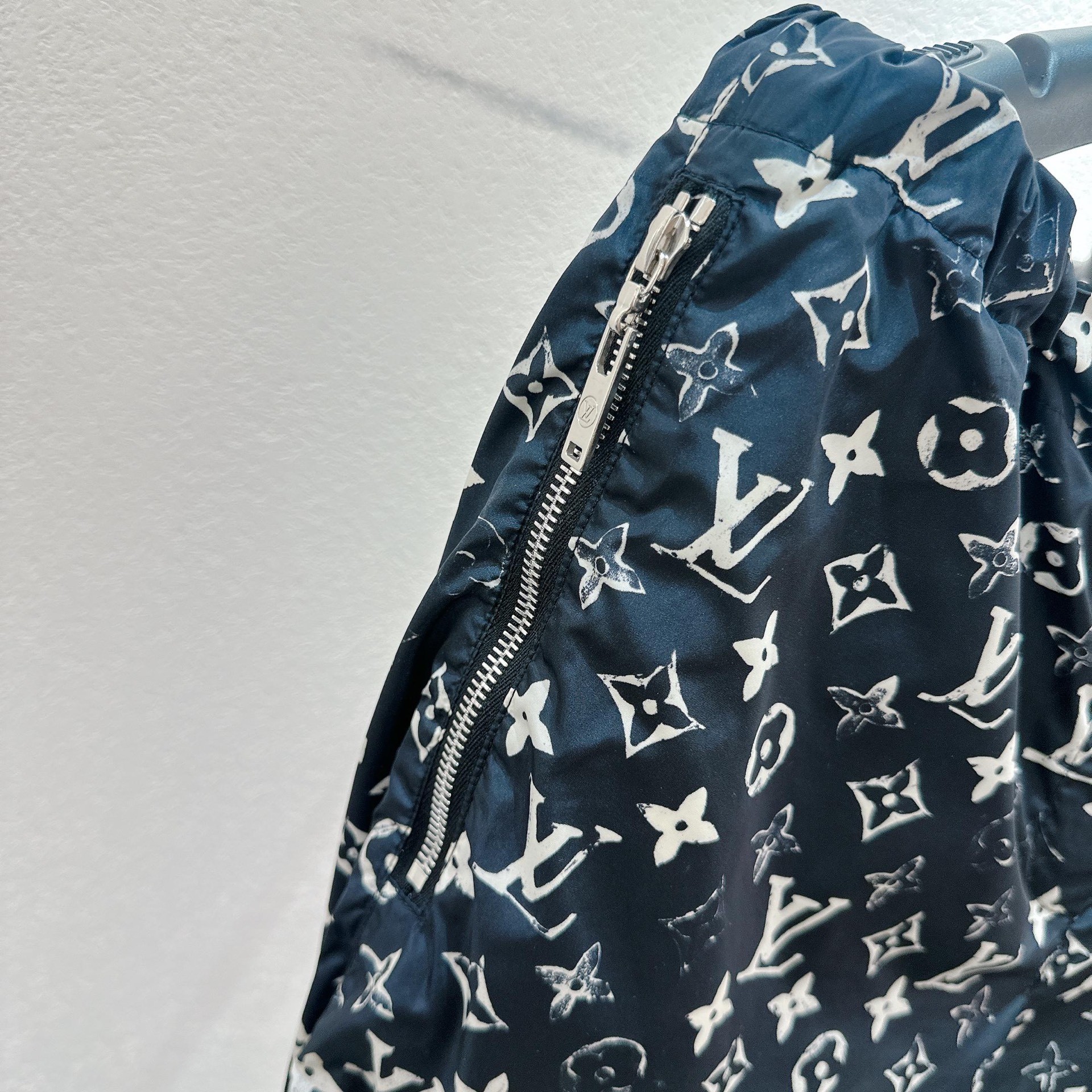 Louis Vuitton LV dark blue pocket zipper trousers - 3