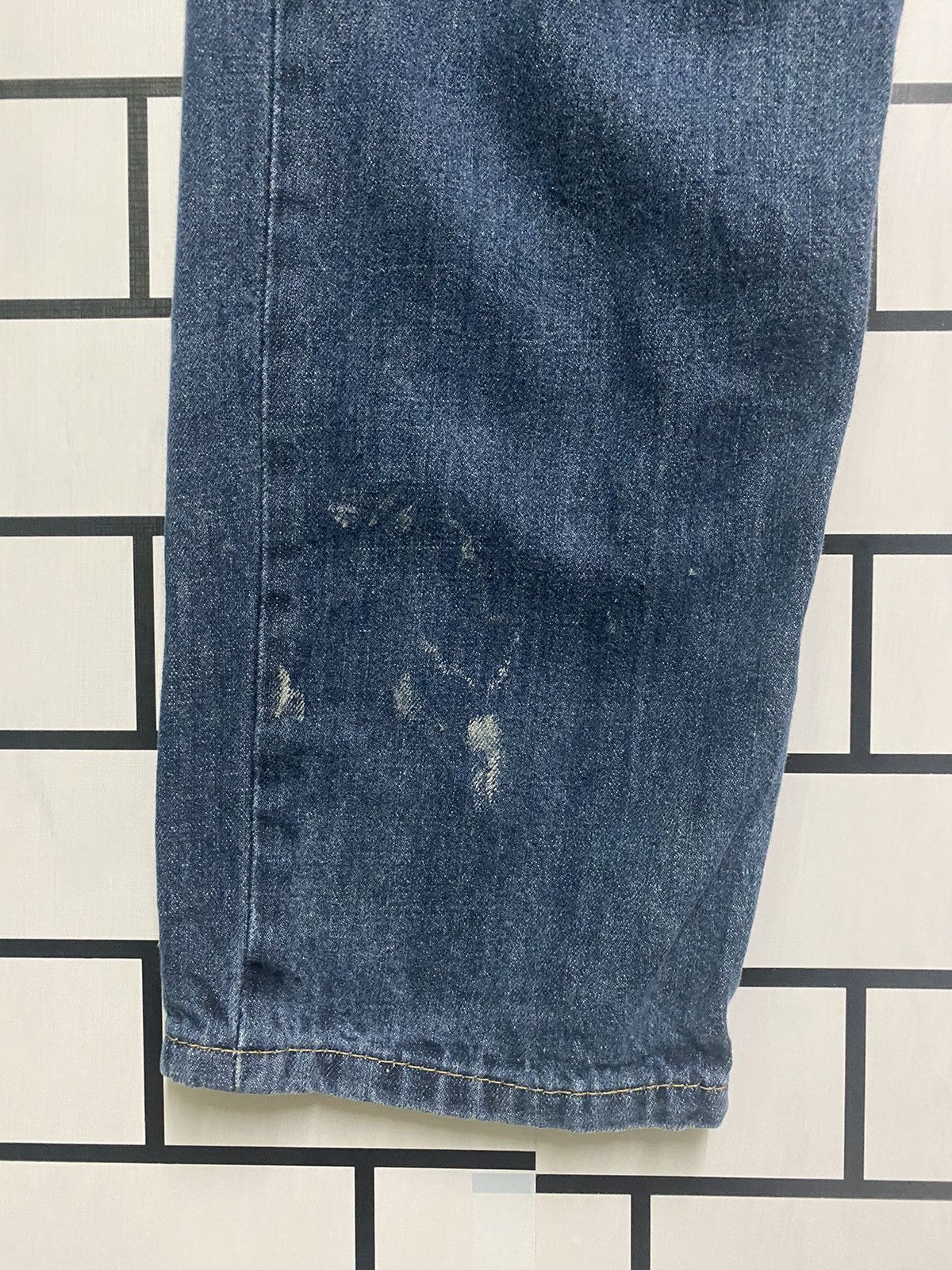 Vintage LEVIS 550 Mid Blue Paint Splashed Jeans - L32 - 5