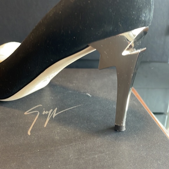 New in box GIUSEPPE ZANOTTI lightening bolt heels - 3