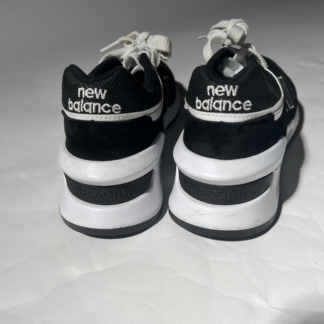 New Balance Men's Black and White Trainers - 6