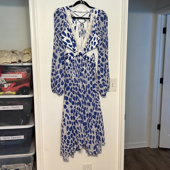 Luxxel - Blue & White Printed Crochet Trim Cut-Out Beach Dress - 5