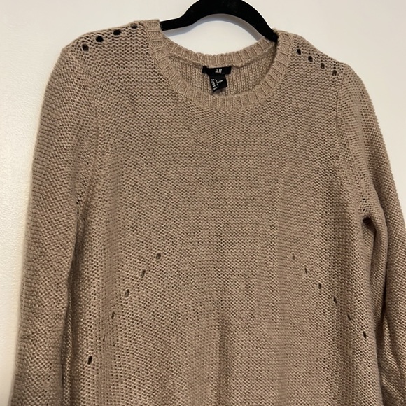 H&M Chunky Distressed Knit Sweater - 4