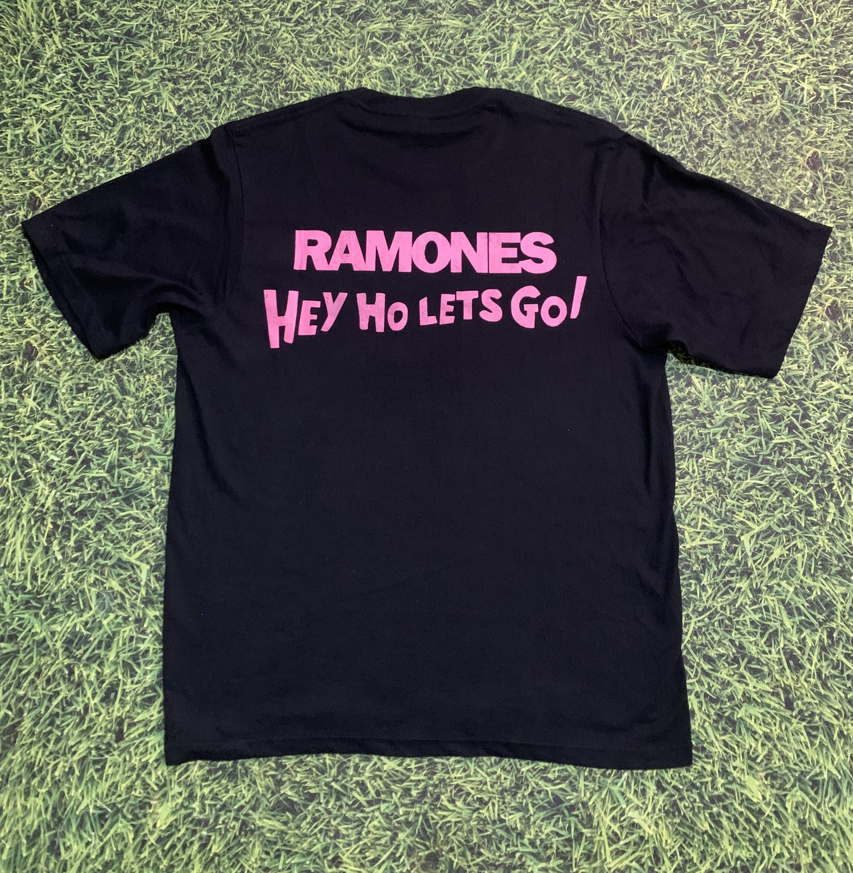 VINTAGE RAMONES ‘ANTHOLOGY - HEY HO LETS GO!’ T-SHIRT - 7