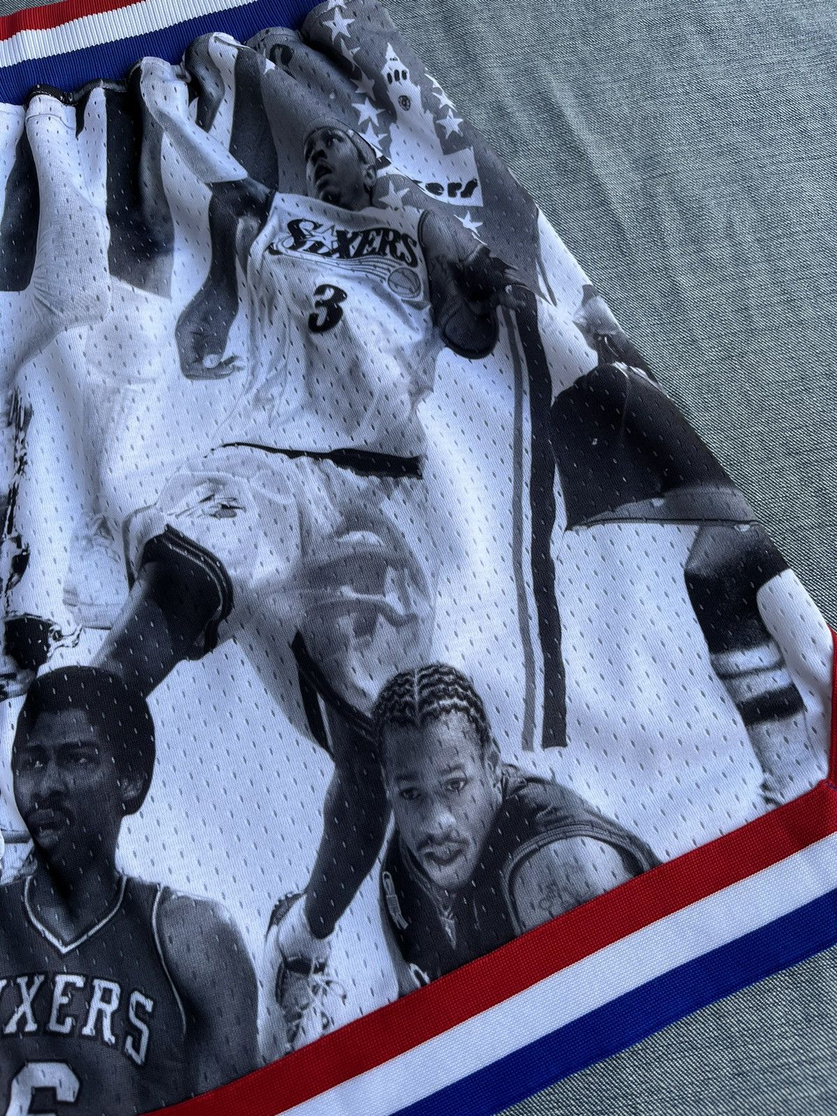 Mitchell & Ness - Lapstone Mitchell Ness Icon Collage 76ers Shorts XL Limited - 9