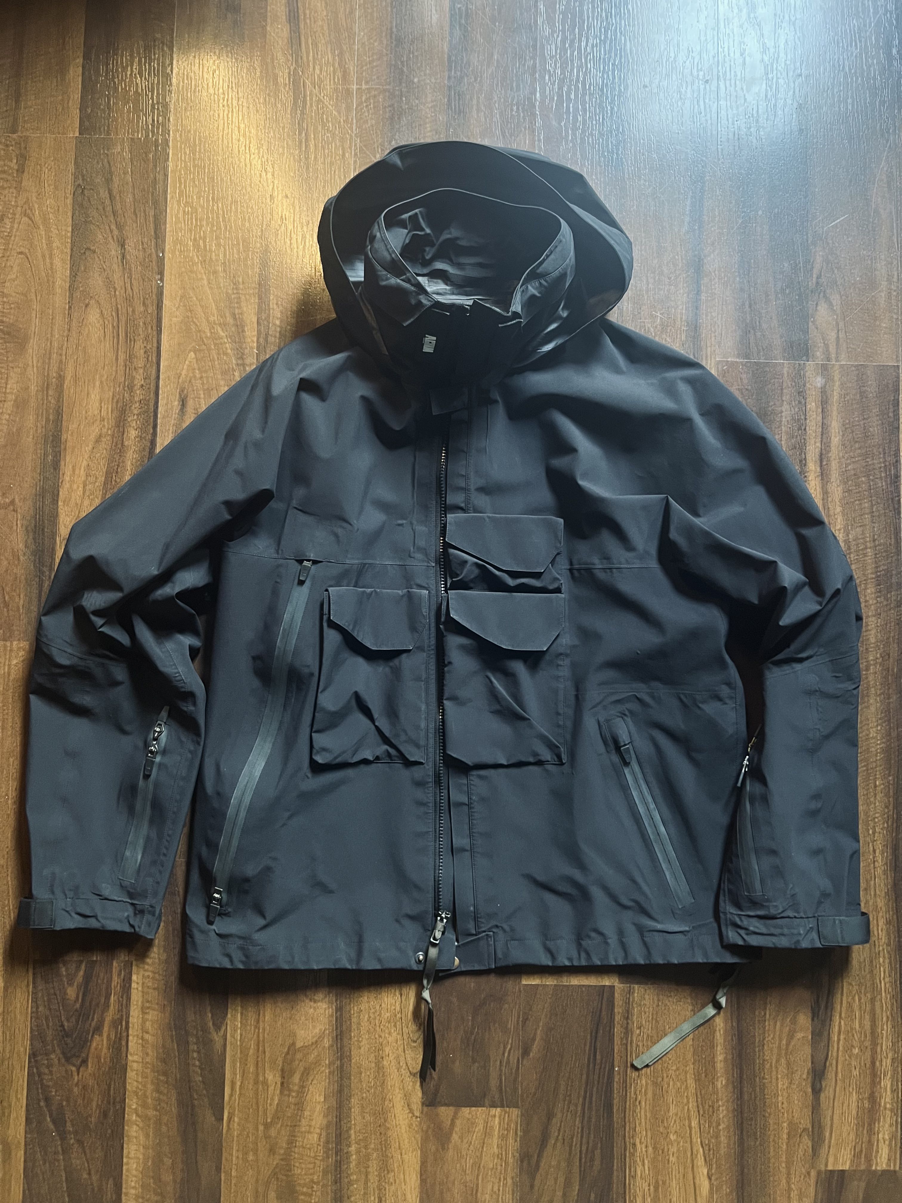 ACRONYM Acronym J28-GT FW17/18 | okami | REVERSIBLE