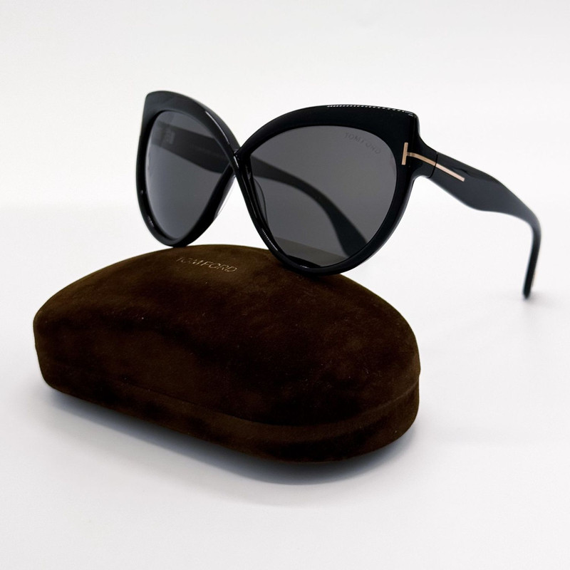 NEW TOM FORD BEATRICE SUNGLASSES TF1196 01A OVERSIZED FT1196 - 1