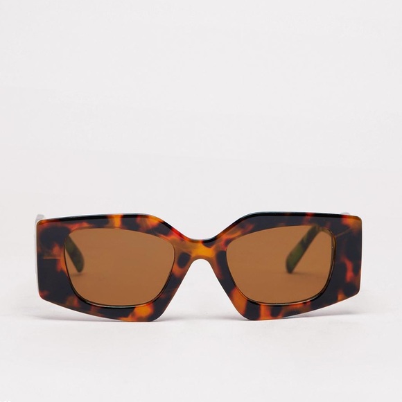 Nasty Gal - Square Oversized Colorblock Square Frame Sunglasses with Triangle Shape Arms - 3