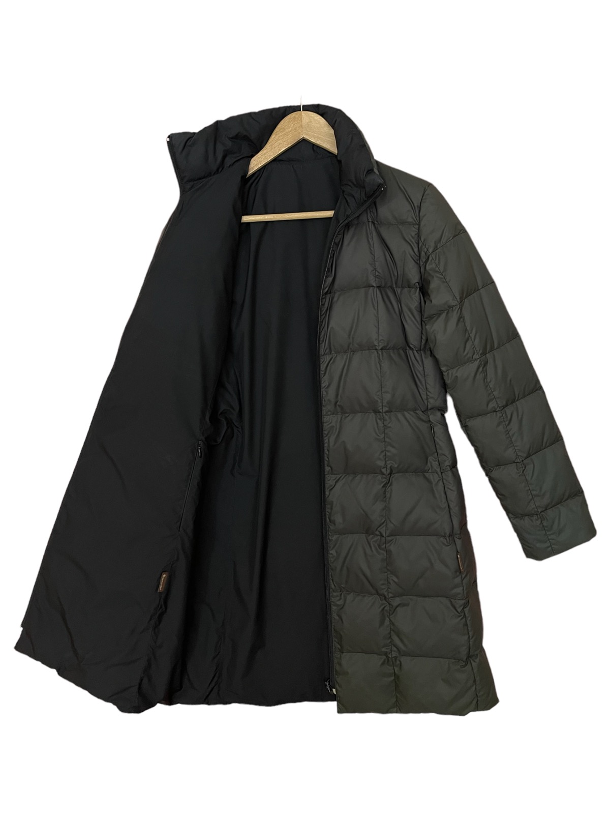 Moncler long puffer jacket reversible down jacket - 5