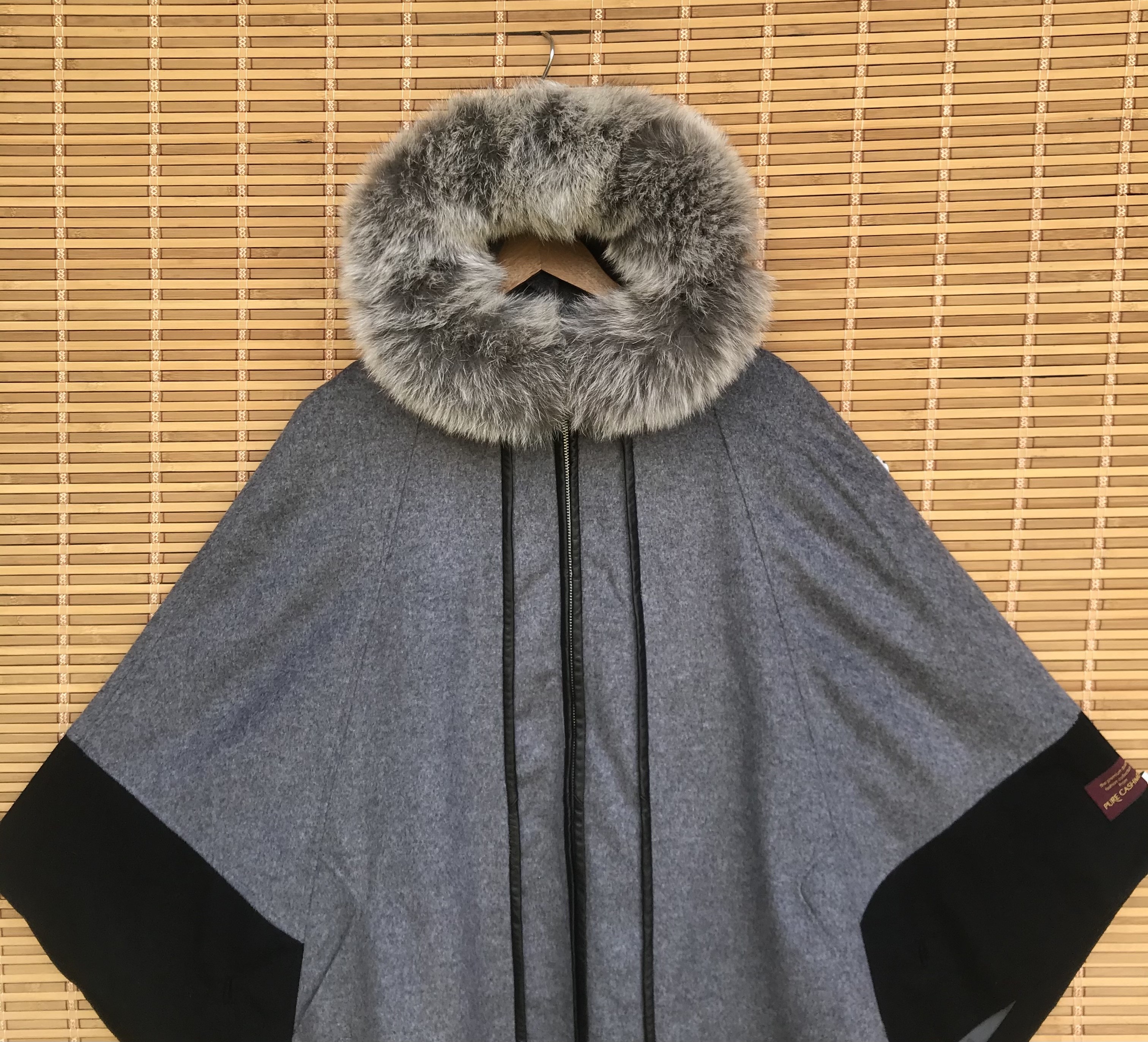 Balmain Cape Cloak Fashion Week Wool fur trimmed - 3