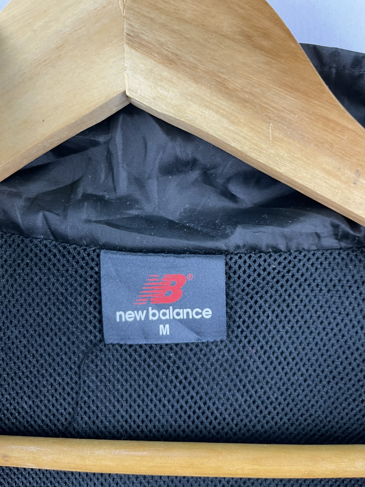 New Balance Windbreaker Black - 4