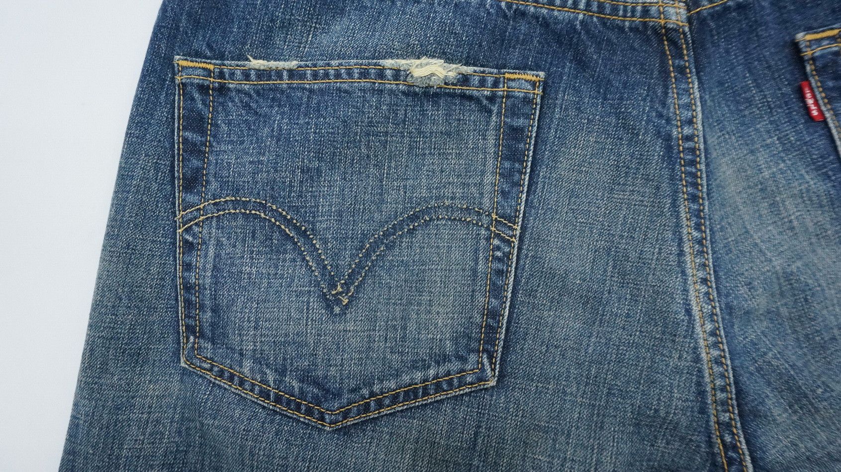 Levi's 501 90s Vintage Japan Distressed Jeans LF15 - 17