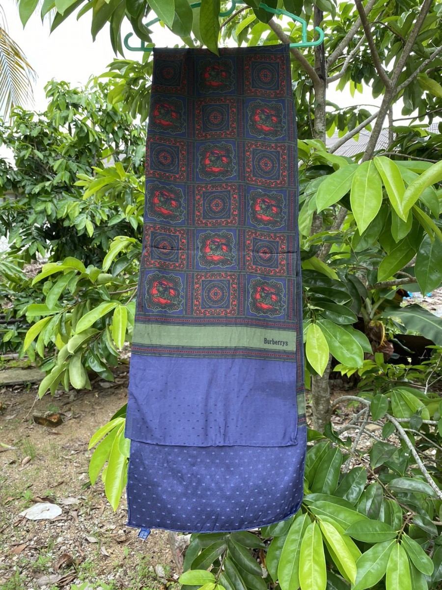 BURBERRY SILK SCARF MADE IN ITALY - 1