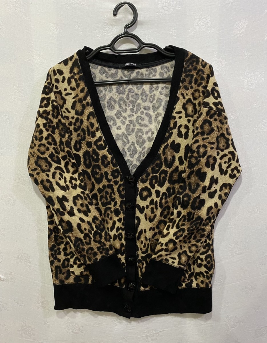 Cardigan - One Way Leopard Print Cardigan - 4
