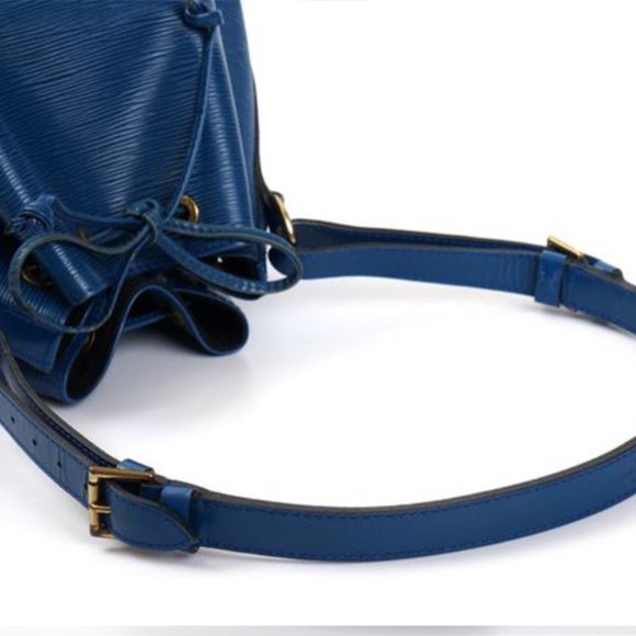 BEAUTIFUL Authentic Louis Vuitton Vintage Epi Petit Noe Shoulder Bag Toledo Blue - 9