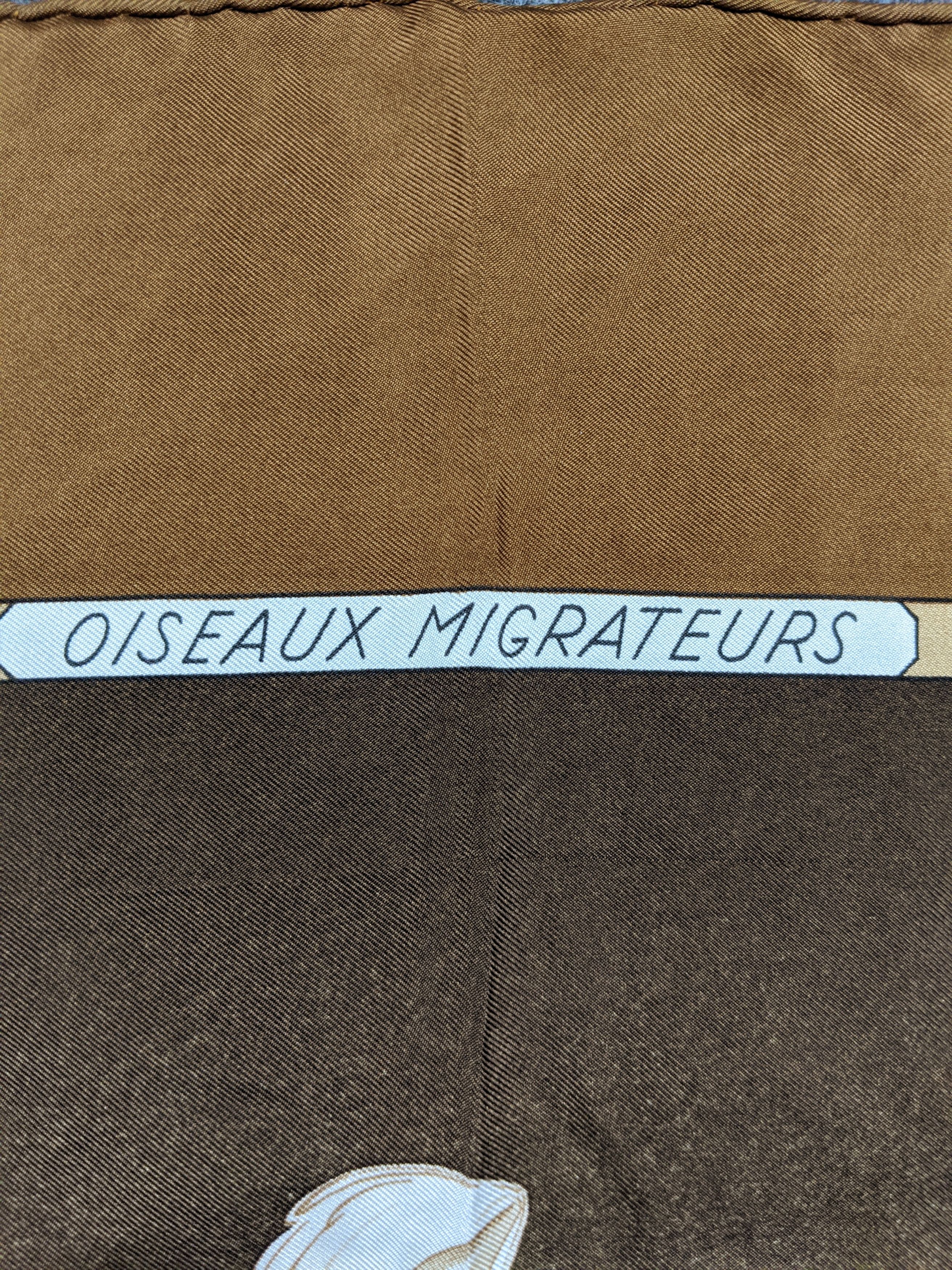 Hermes Oiseaux Migrateurs Silk Scarf - 4