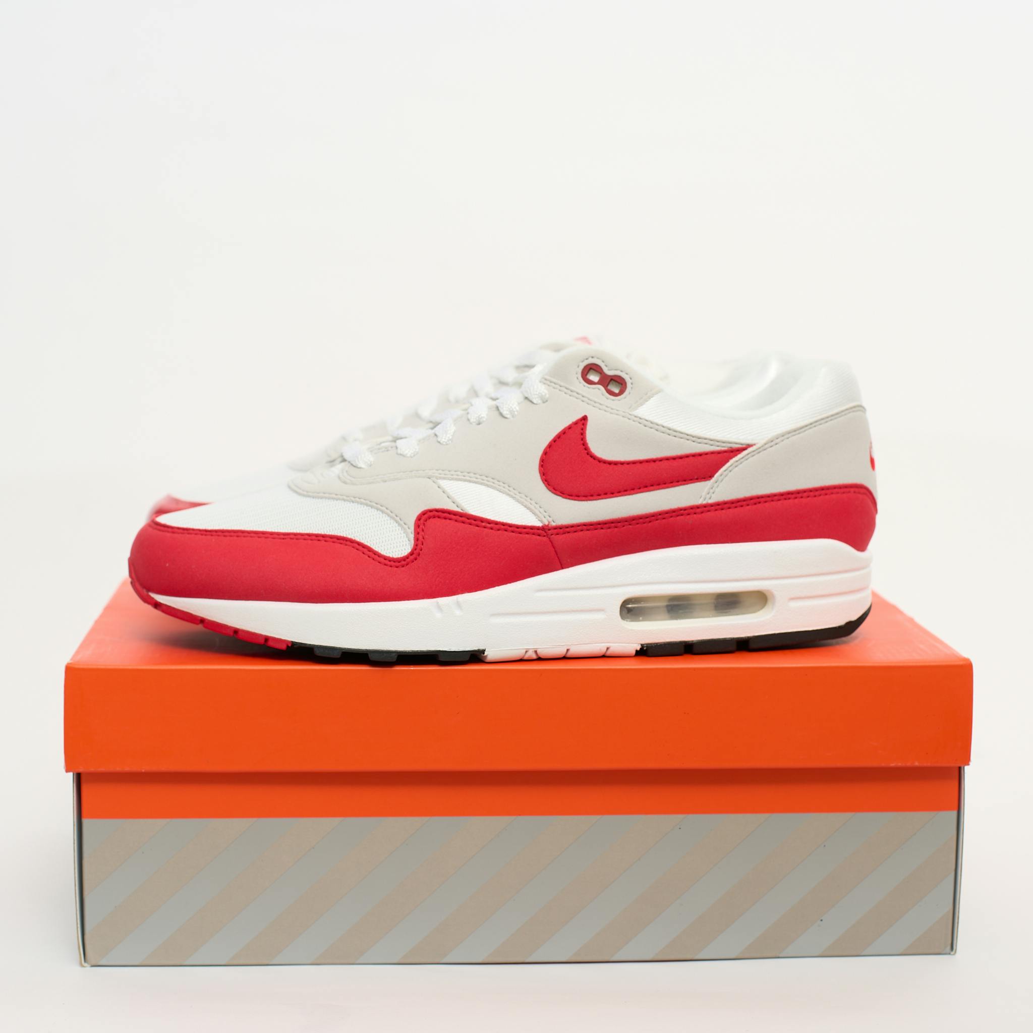 Nike Air Max 1 Anniversary Red Autographed Tinker Hatfield - 4
