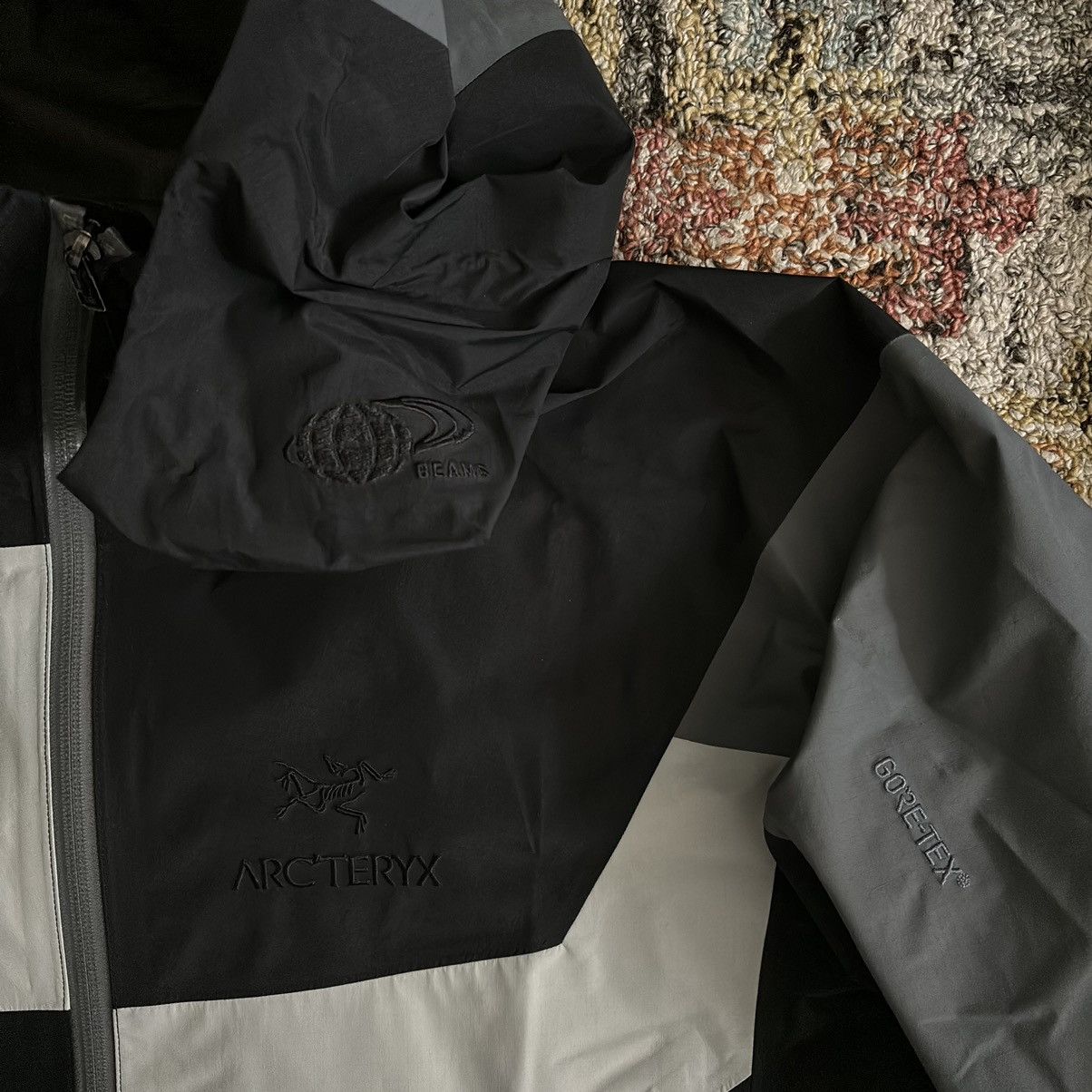 AW18 Beta SL jacket black grey white patchwork goretex japan - 2