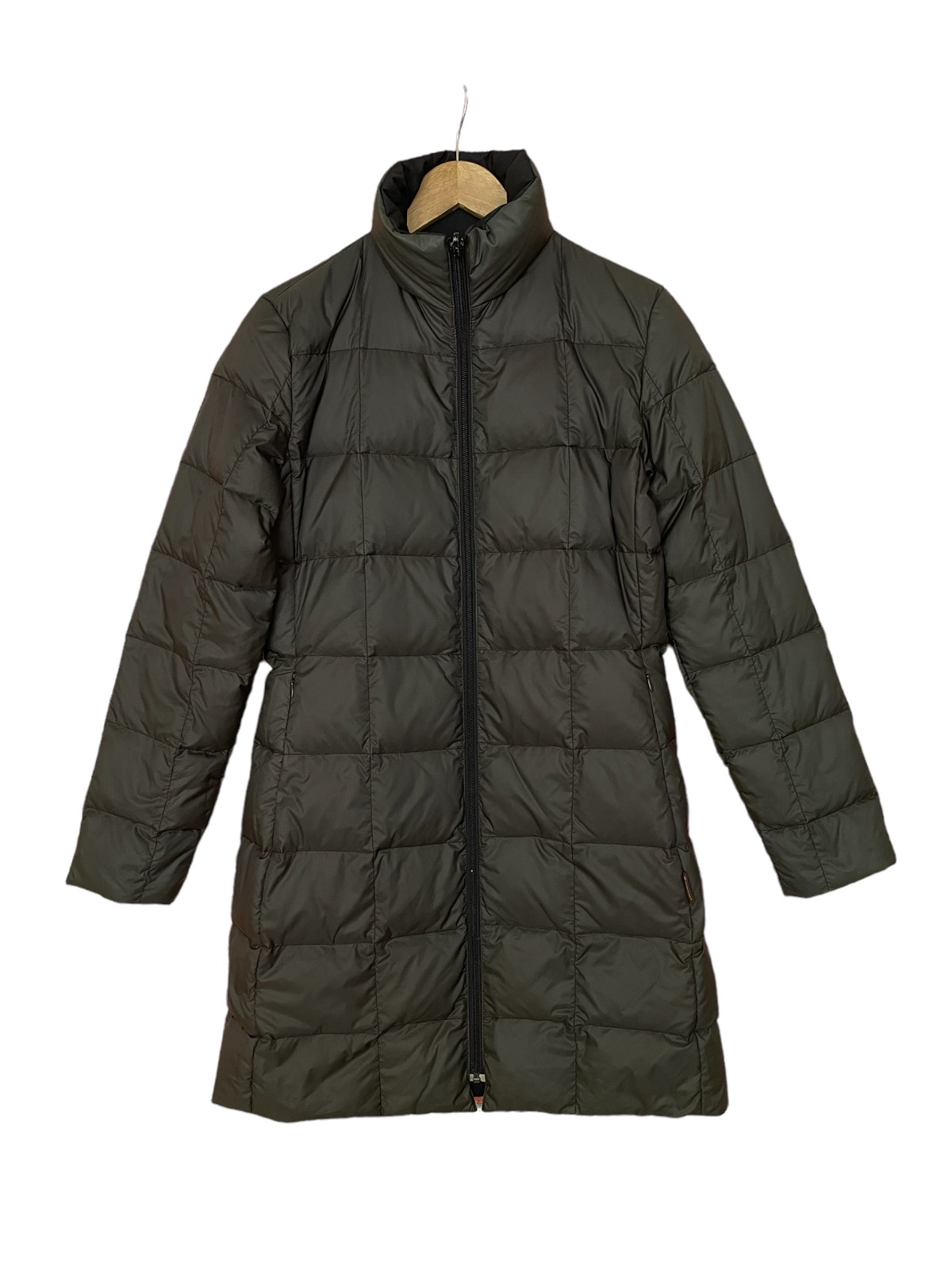 Moncler long puffer jacket reversible down jacket - 2