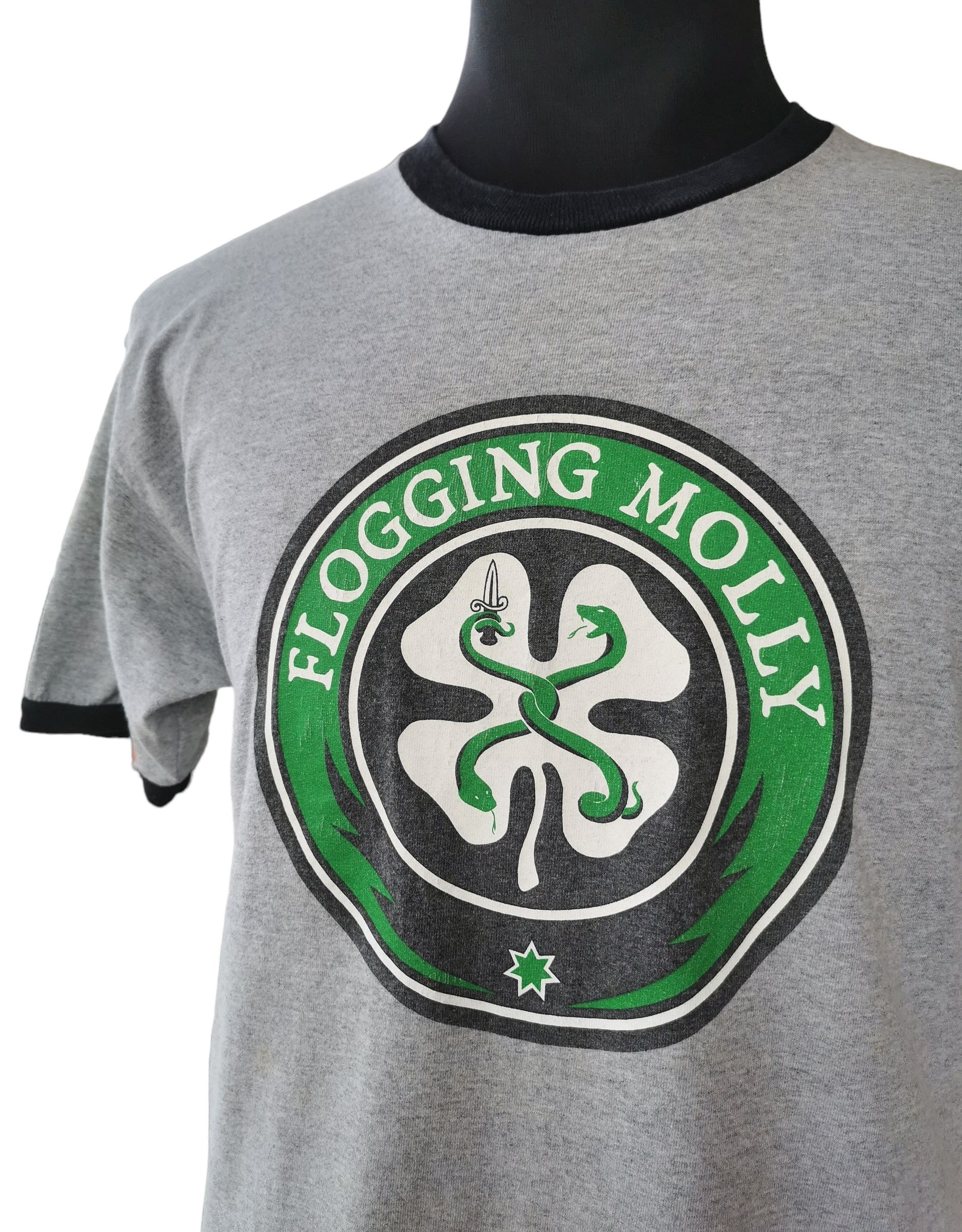 Vintage Flogging Molly Irish Punk Band Tshirt - 3