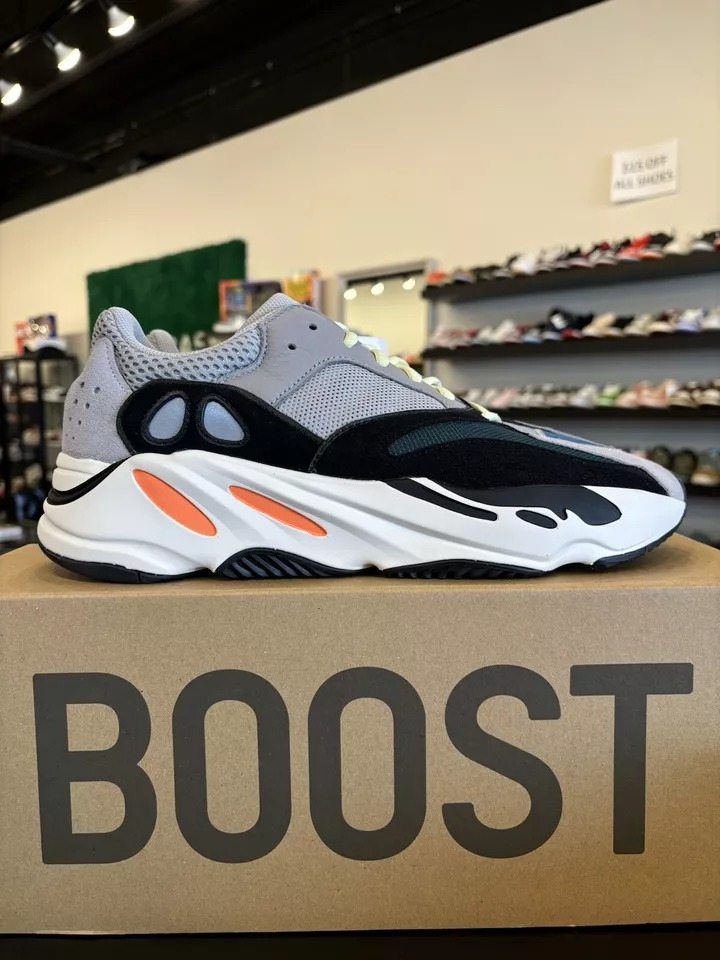 adidas Yeezy Boost 700 Wave Runner - 1