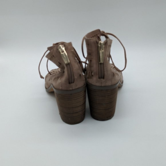Vince Camuto Tarita Suede Cutout Lace-Up Sandals 6.5 - 6
