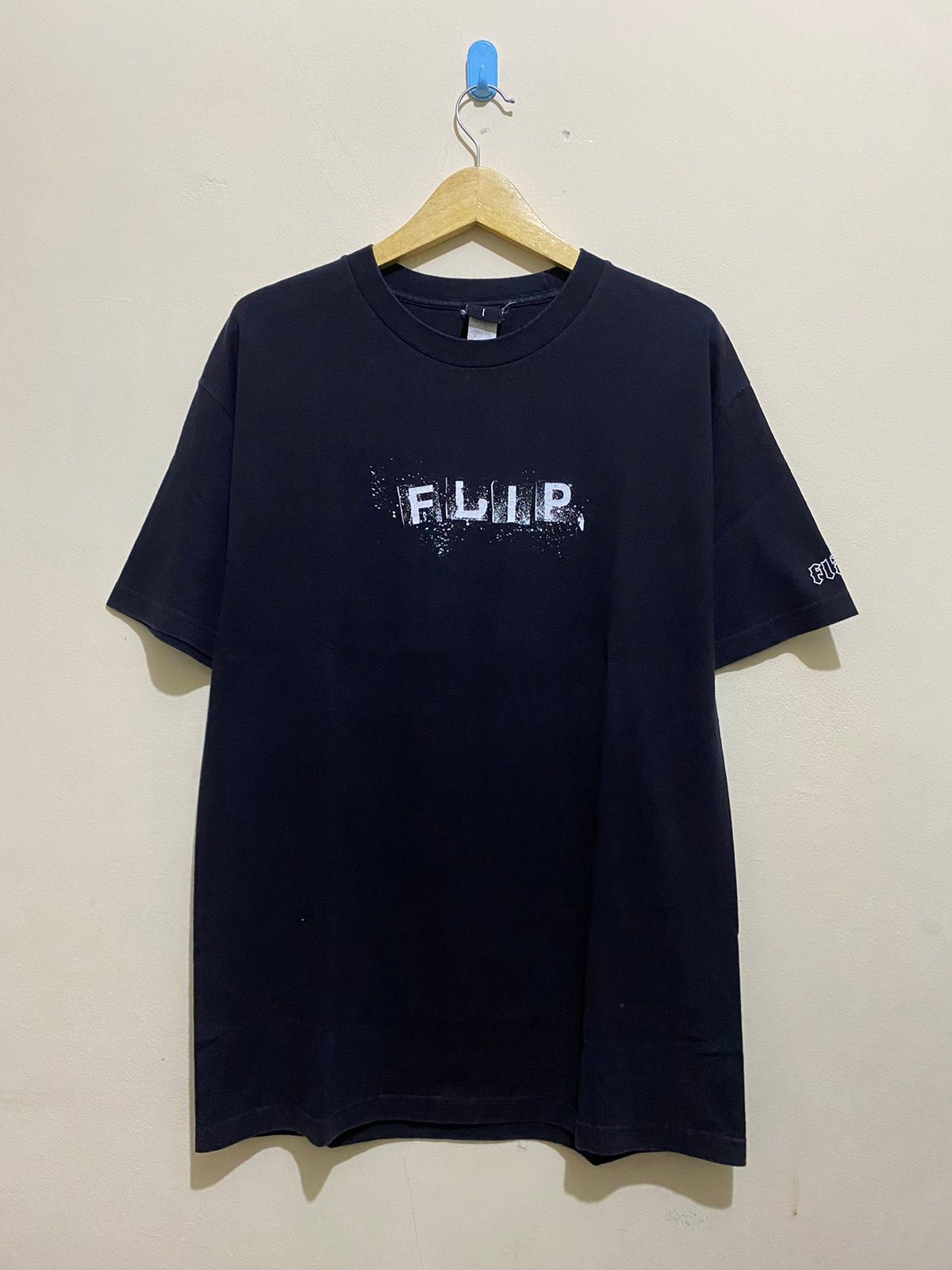 Streetwear - Flip Skateboard tshirt - 1