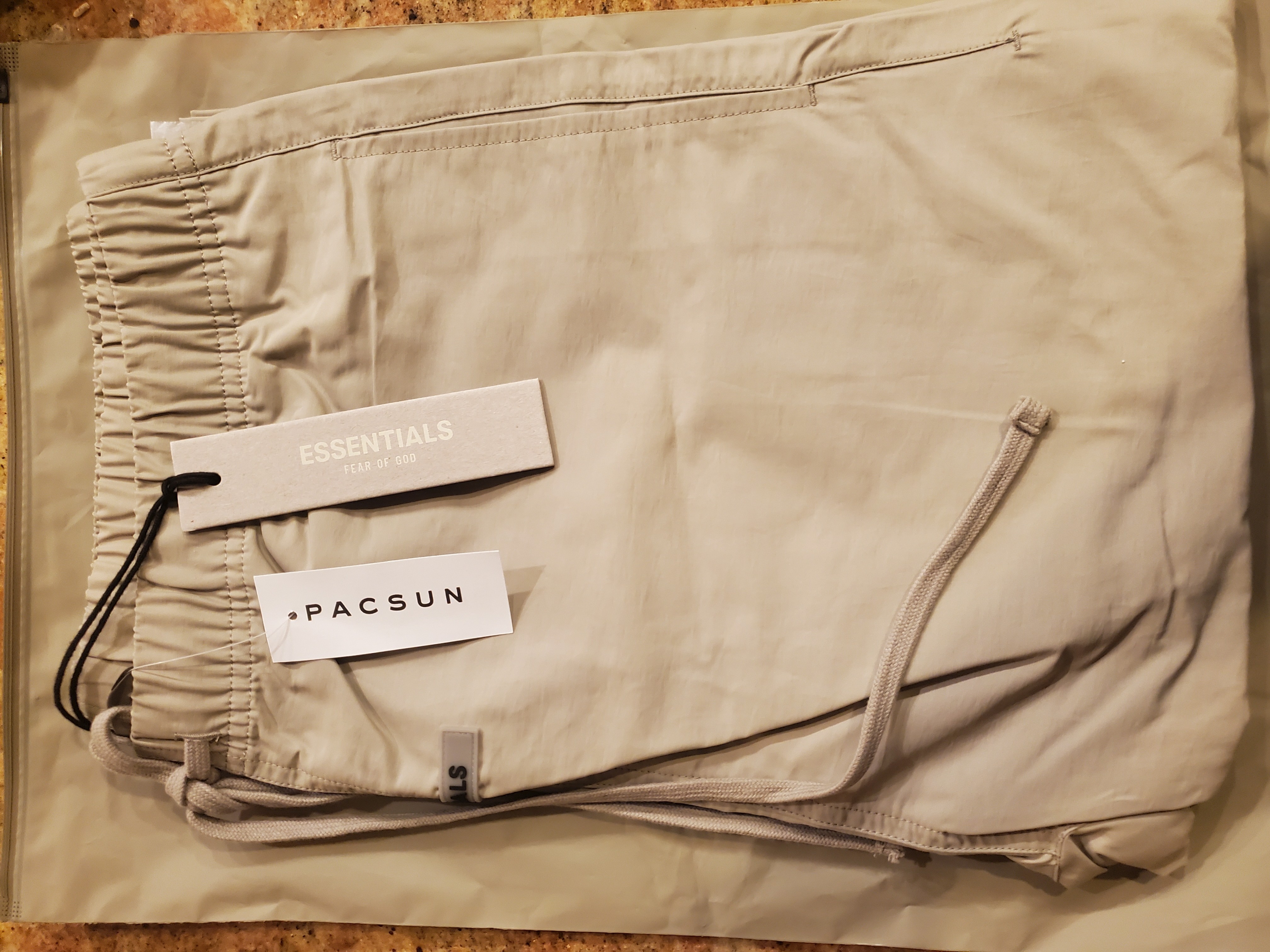 ESSENTIALS Track Pants Olive Size Medium - 4