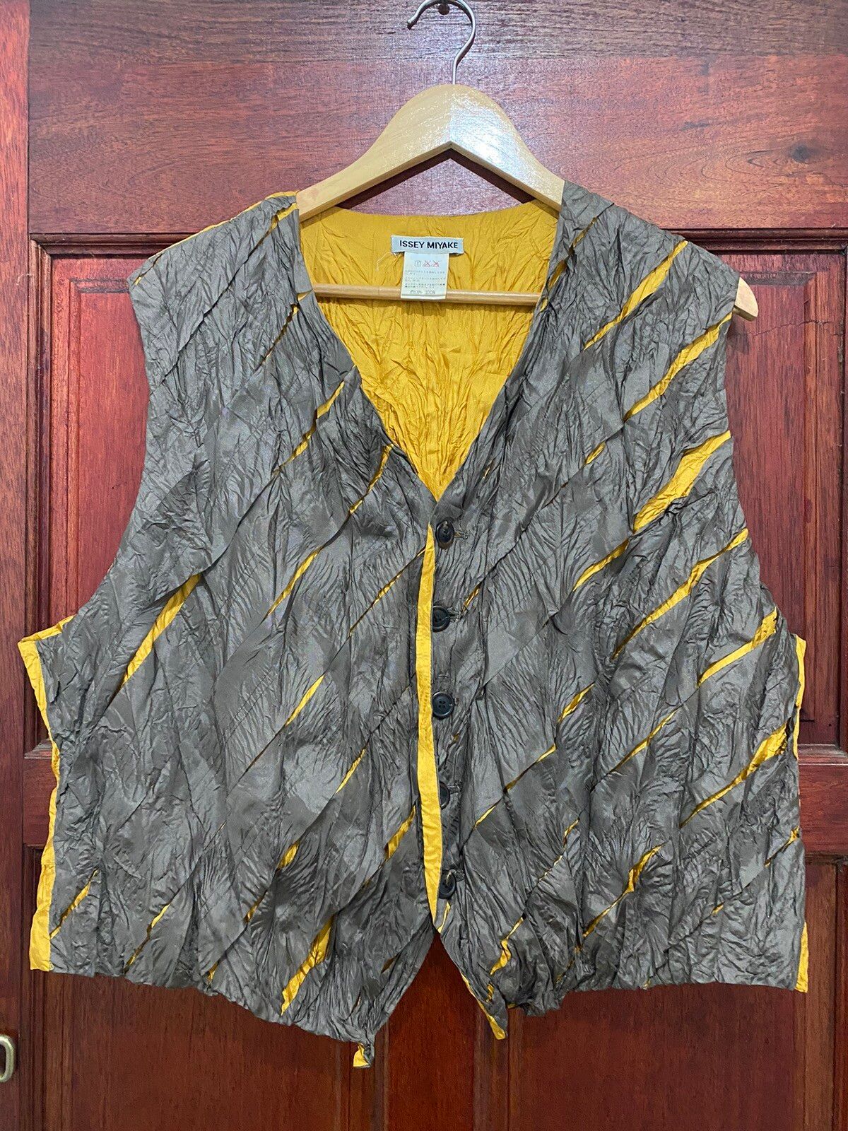 Issey Miyake Wrinkle Silk Design Vest (Waist Coat) - 1