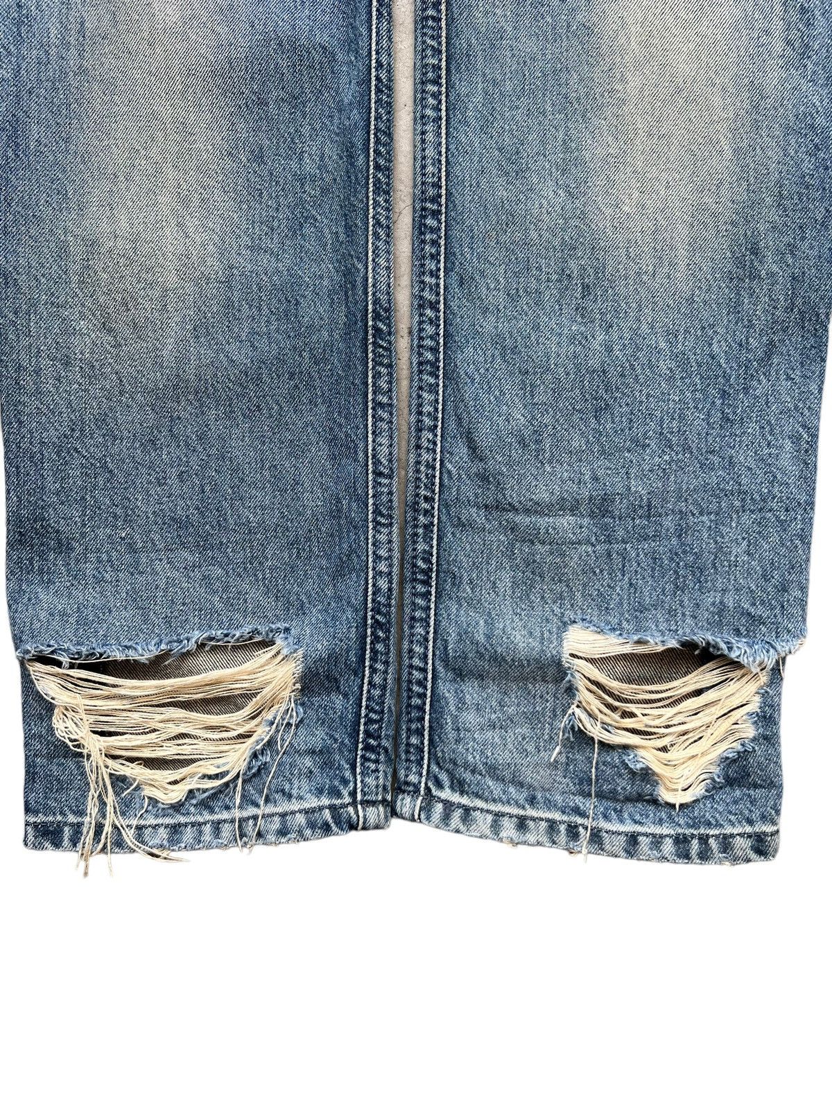 💥Rare💥 Diesel Distressed Ripped Thrashed Denim Jeans 31x31.5 - 8