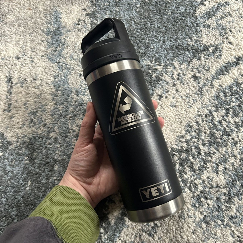 YETi 18 oz STAiNLESS STEEL VACUUM RAMBLER WATER BOTTLE - 1