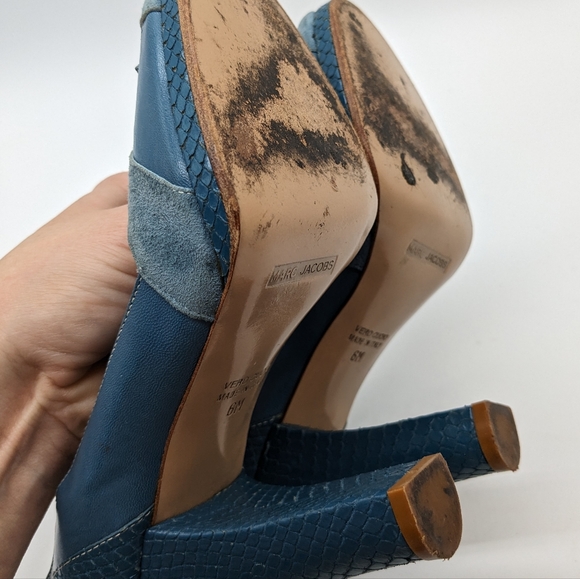 Marc Jacobs Italian-made Blue Suede Leather Cutouts Peep Toe Pumps Women's 6M - 7