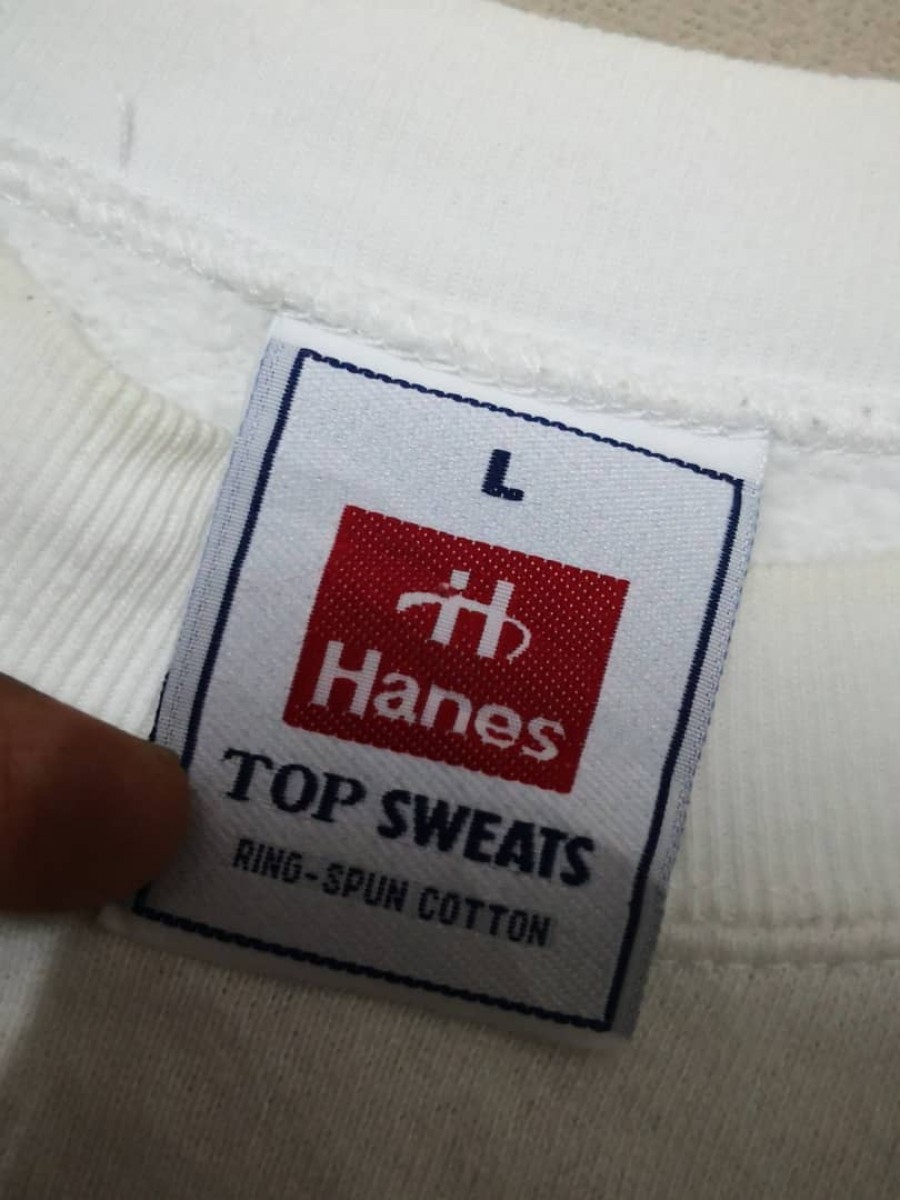 Hanes - Elizabeth 2 World Cruise Jumper - 4
