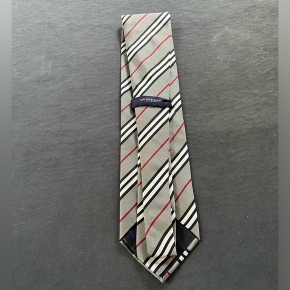 Vintage Burberry London Grey Stripe Check Men’s 100% Silk Tie Italy GUC Gray - 3