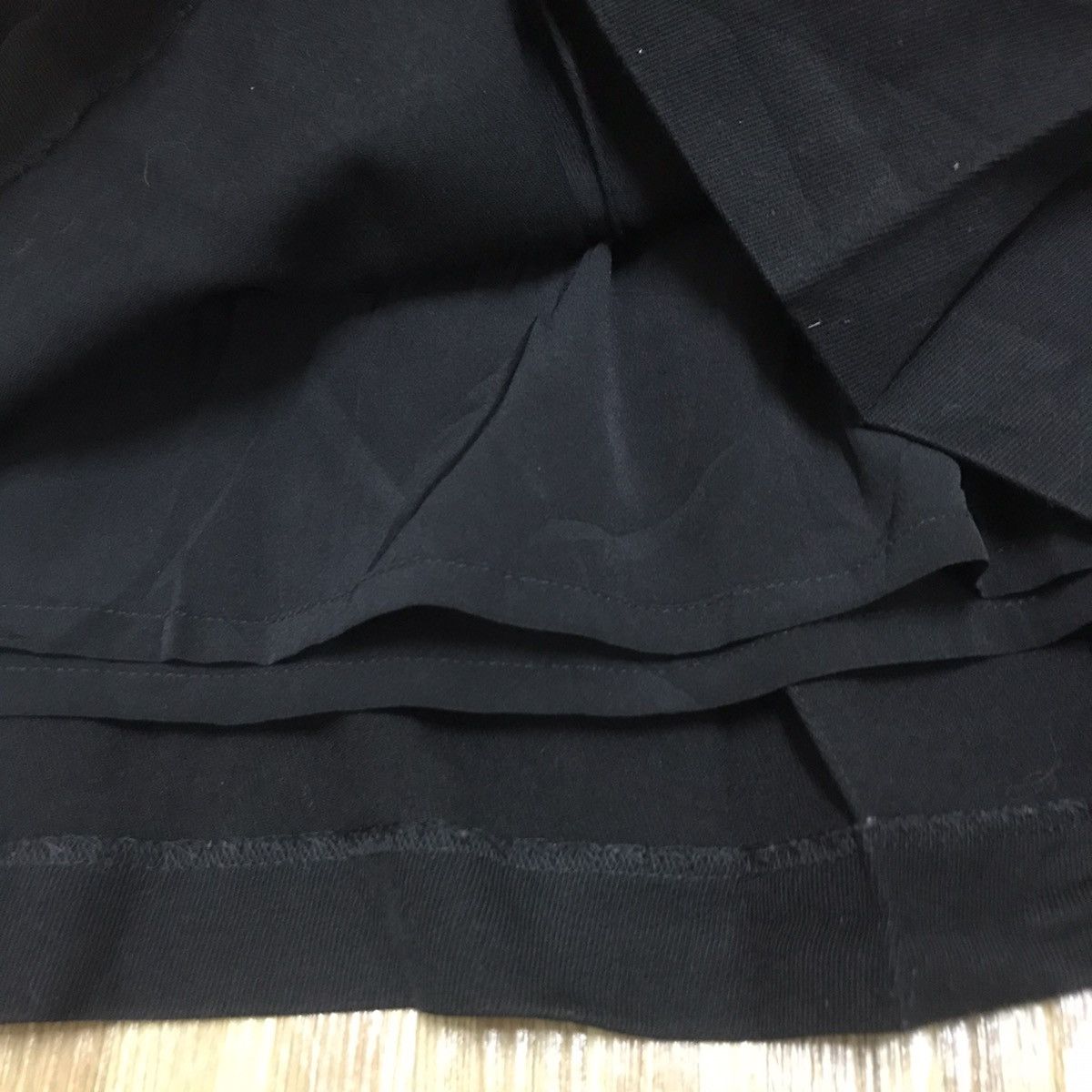 Burberry blue label small embroidery logo black wool skirt - 4