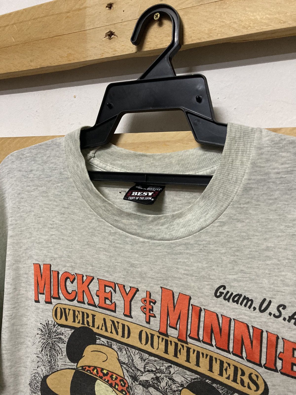 Vintage 90s Mickey & Minnie Guam Usa Tshirt - 8