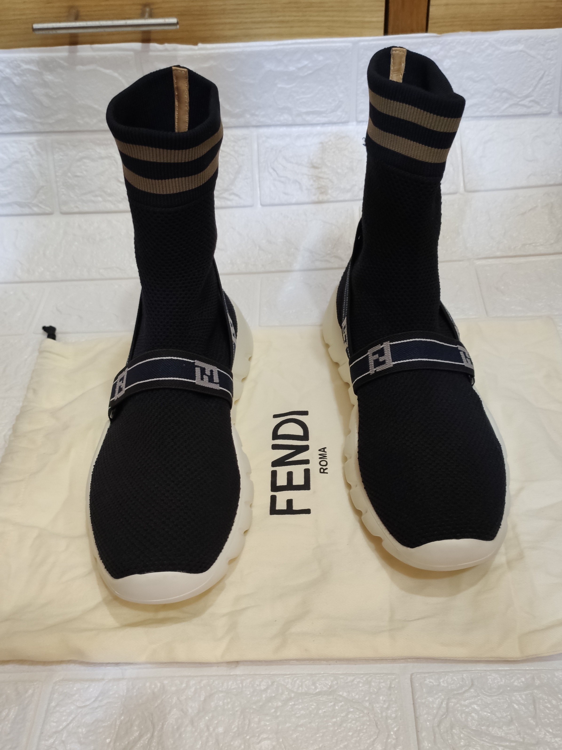 Beautiful Fendi black blue navy socks trainer - 2