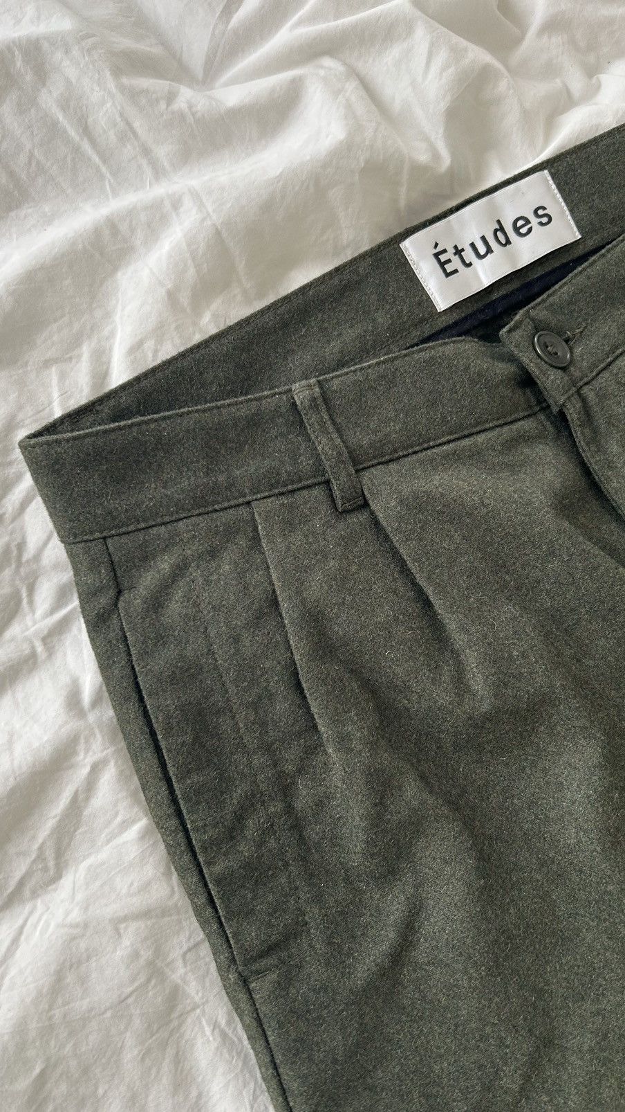 brand new . wool pleated and lined chino . 34 - 1