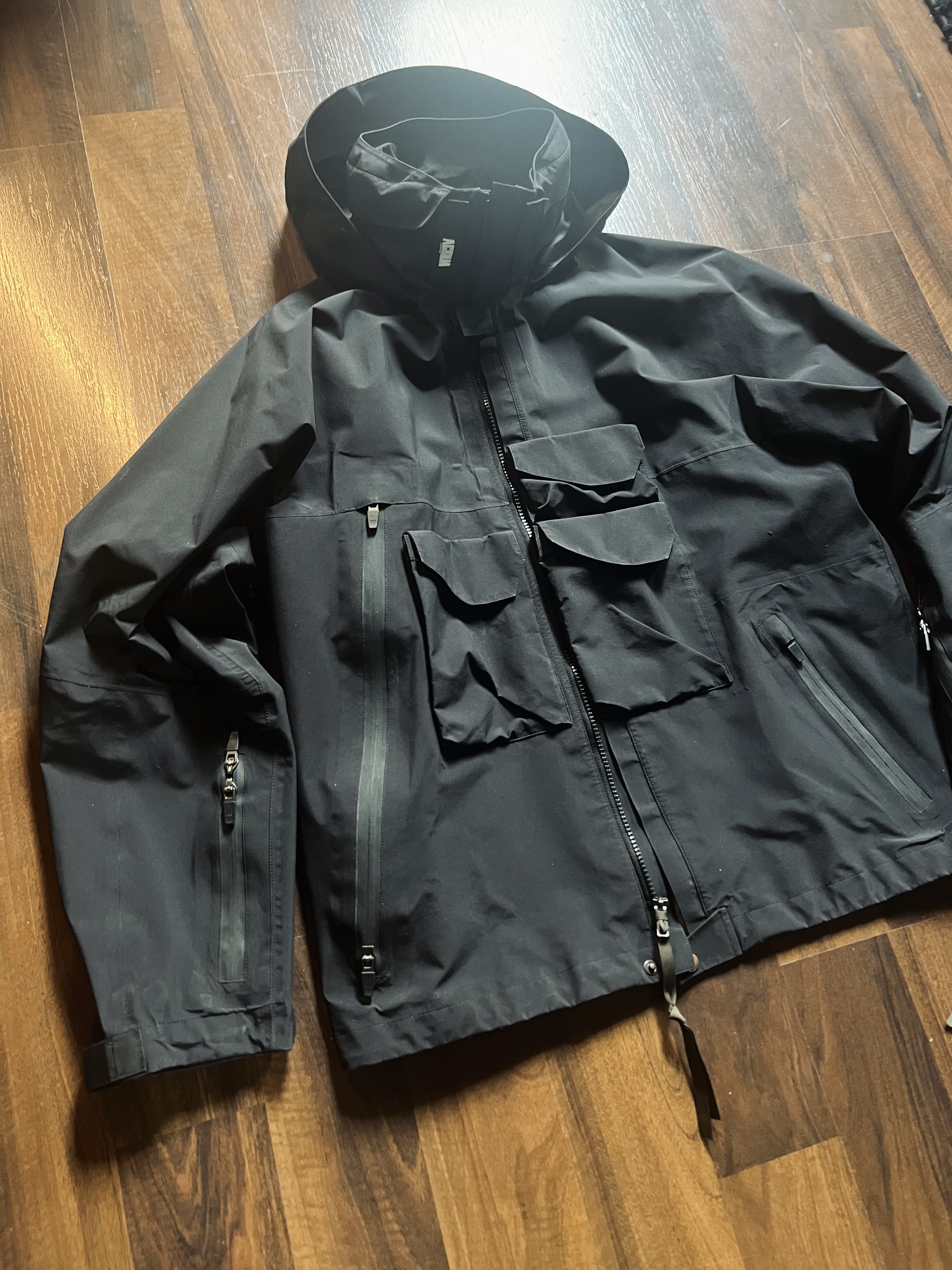 ACRONYM Acronym J28-GT FW17/18 | okami | REVERSIBLE