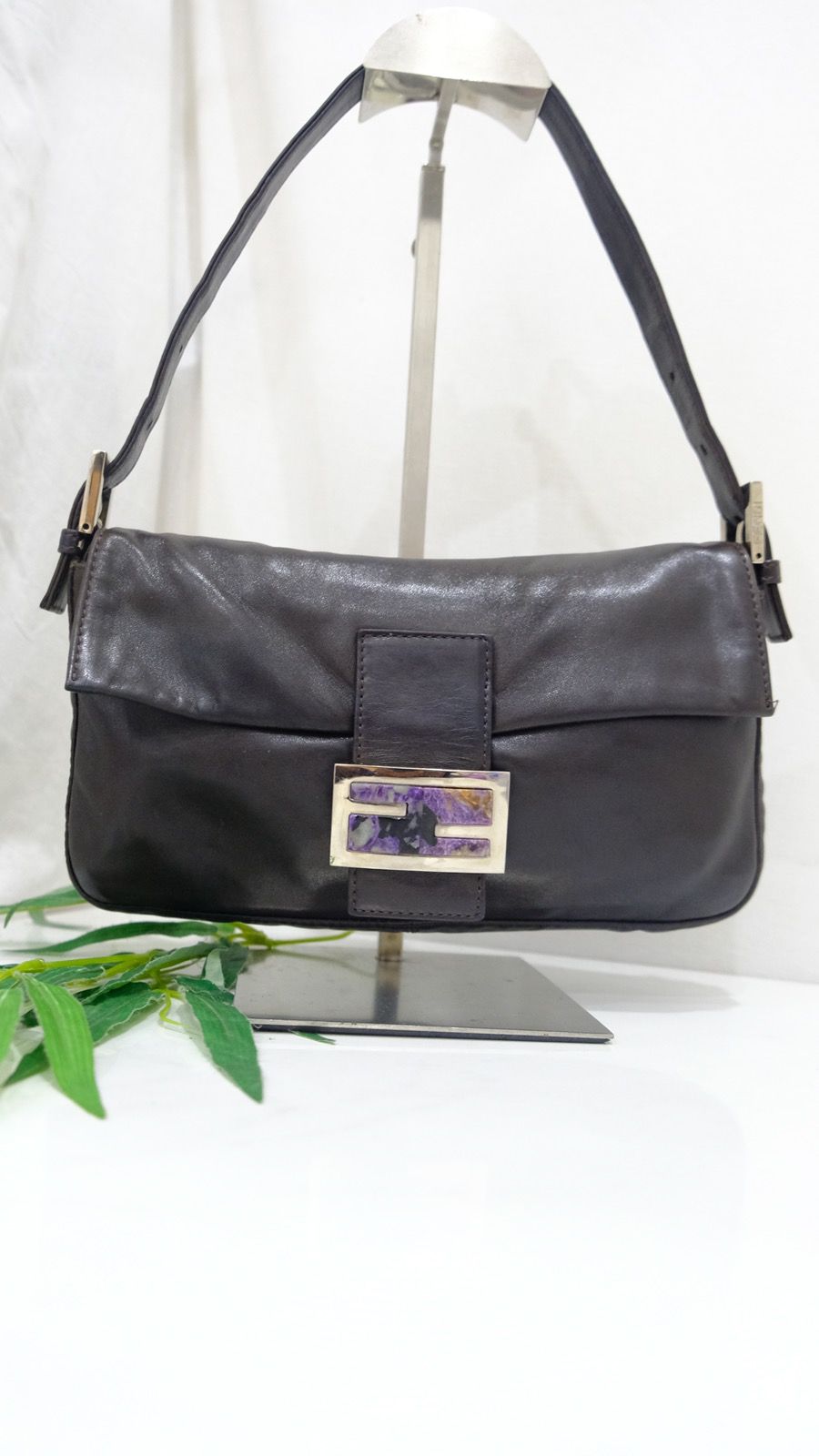 Authentic vintage FENDI BAGUETTE brown leather handbag - 2