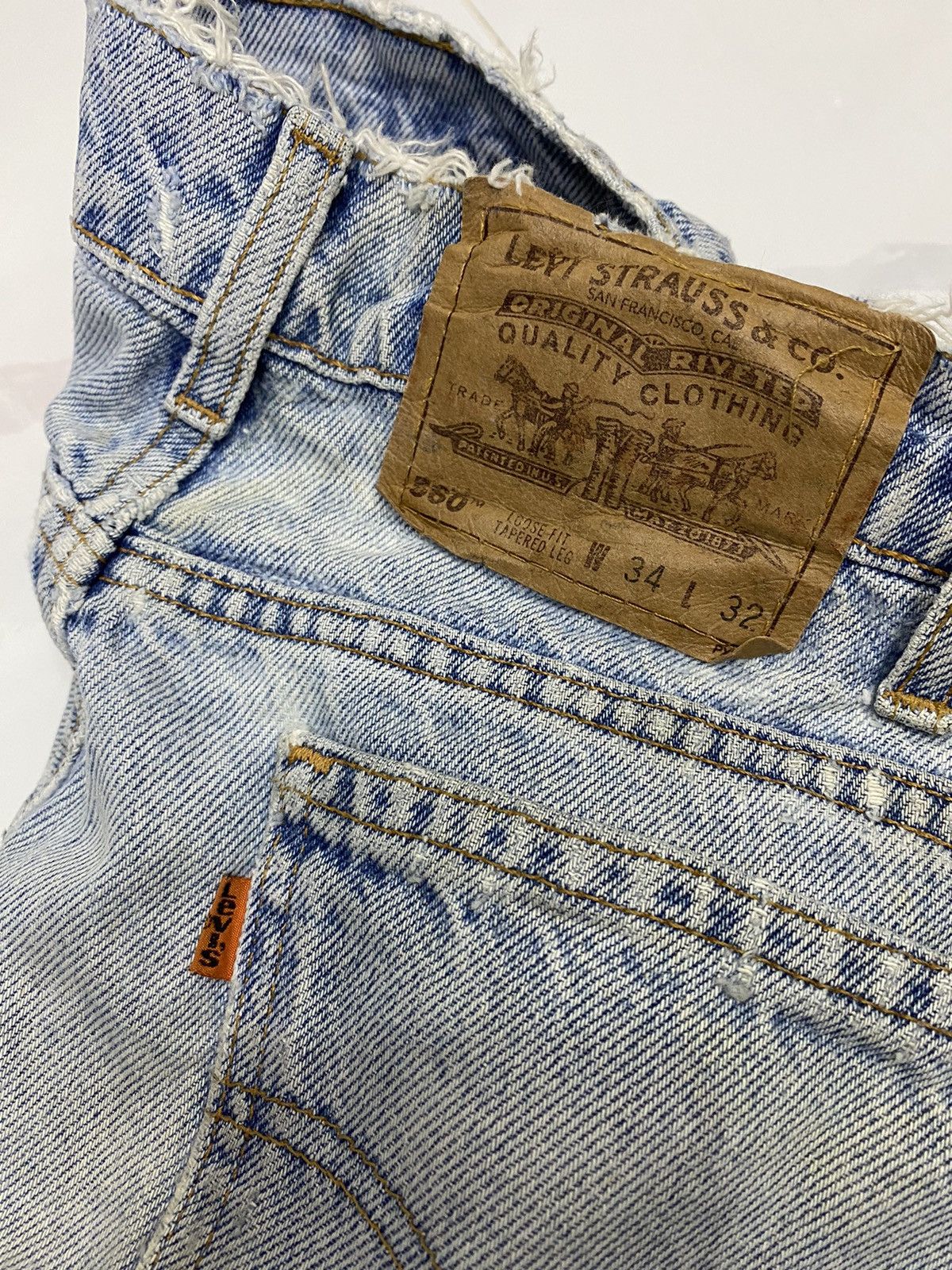 🔥VINTAGE LEVIS 560 ORANGE TAB THRASHED LOOSE FIT TAPERED LEG - 7