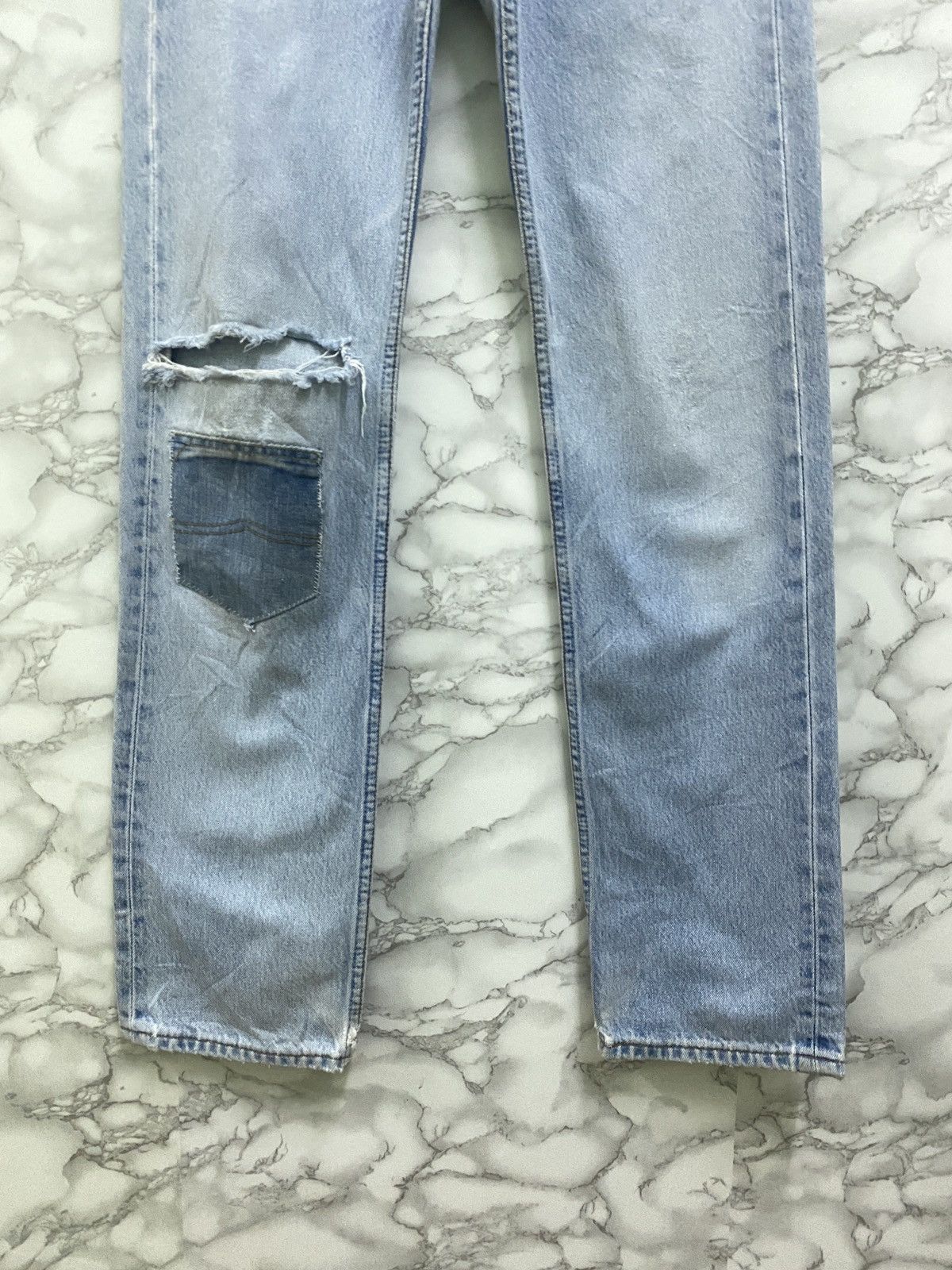 Vintage 90s Levis 501 Light Wash Distressed DenimJeans - 6